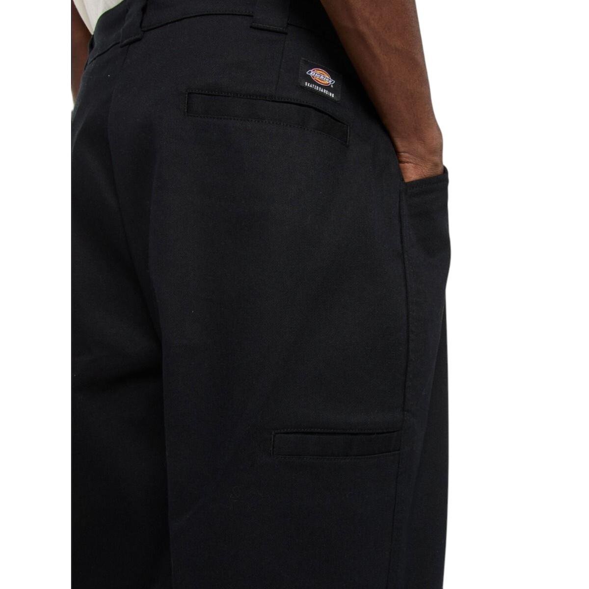 Dickies Trousers in Relaxed Fit Black