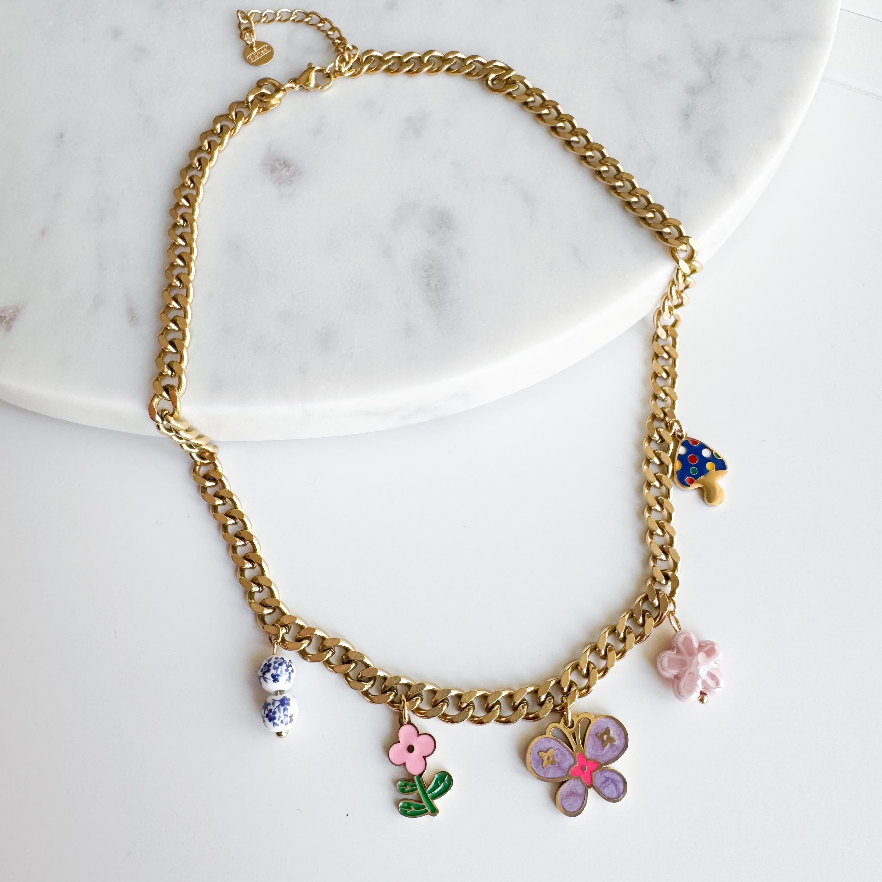 Çelik Flowers Charm Kolye