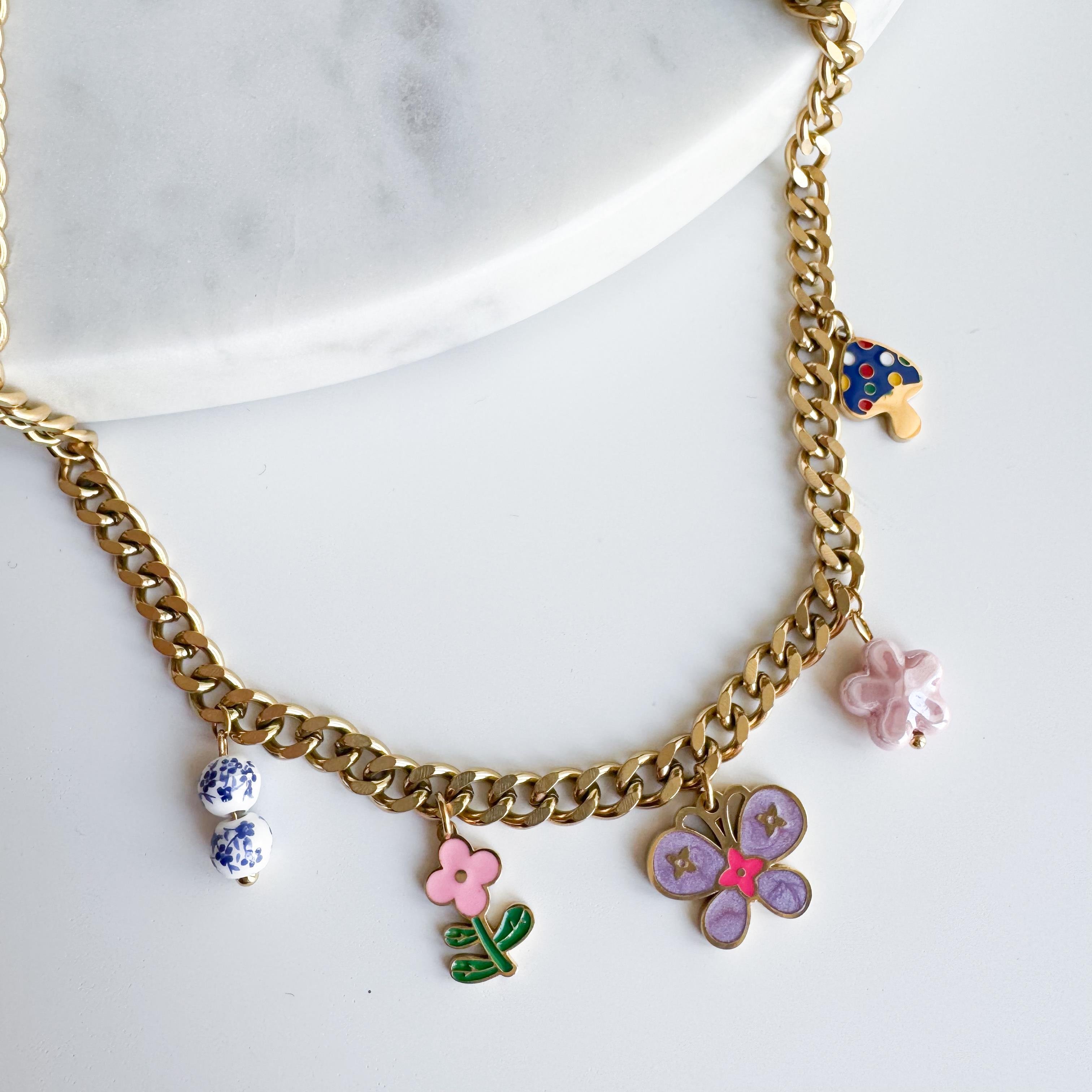 Çelik Flowers Charm Kolye