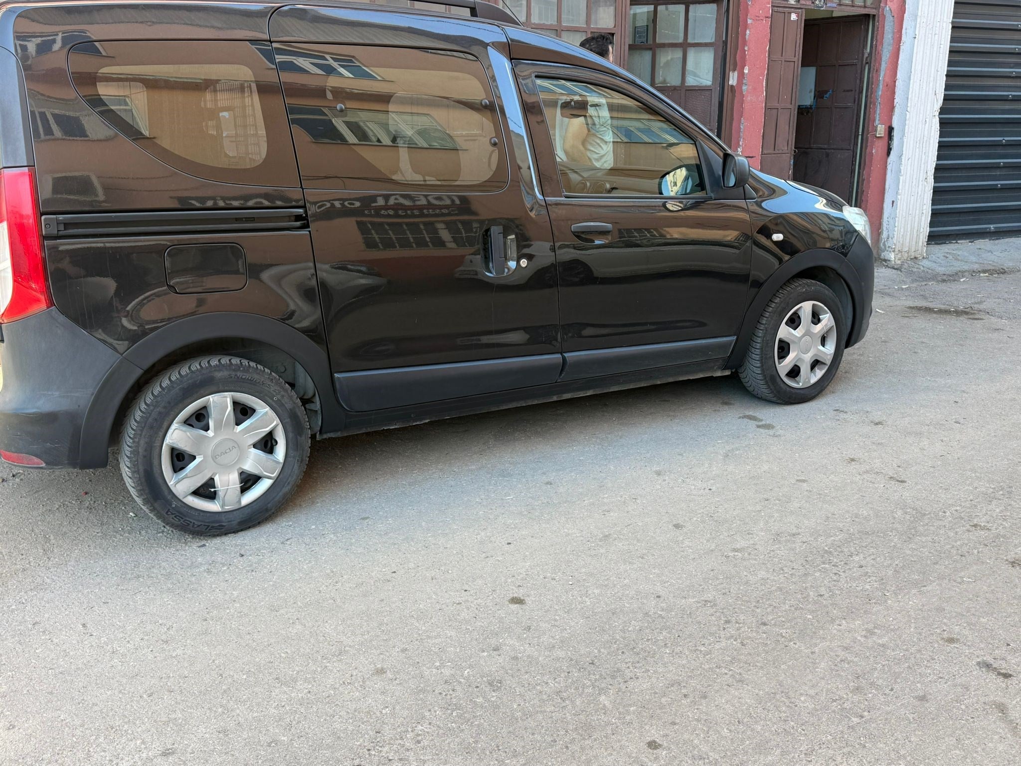 DACIA DOKKER 2012- ÇAMURLUK