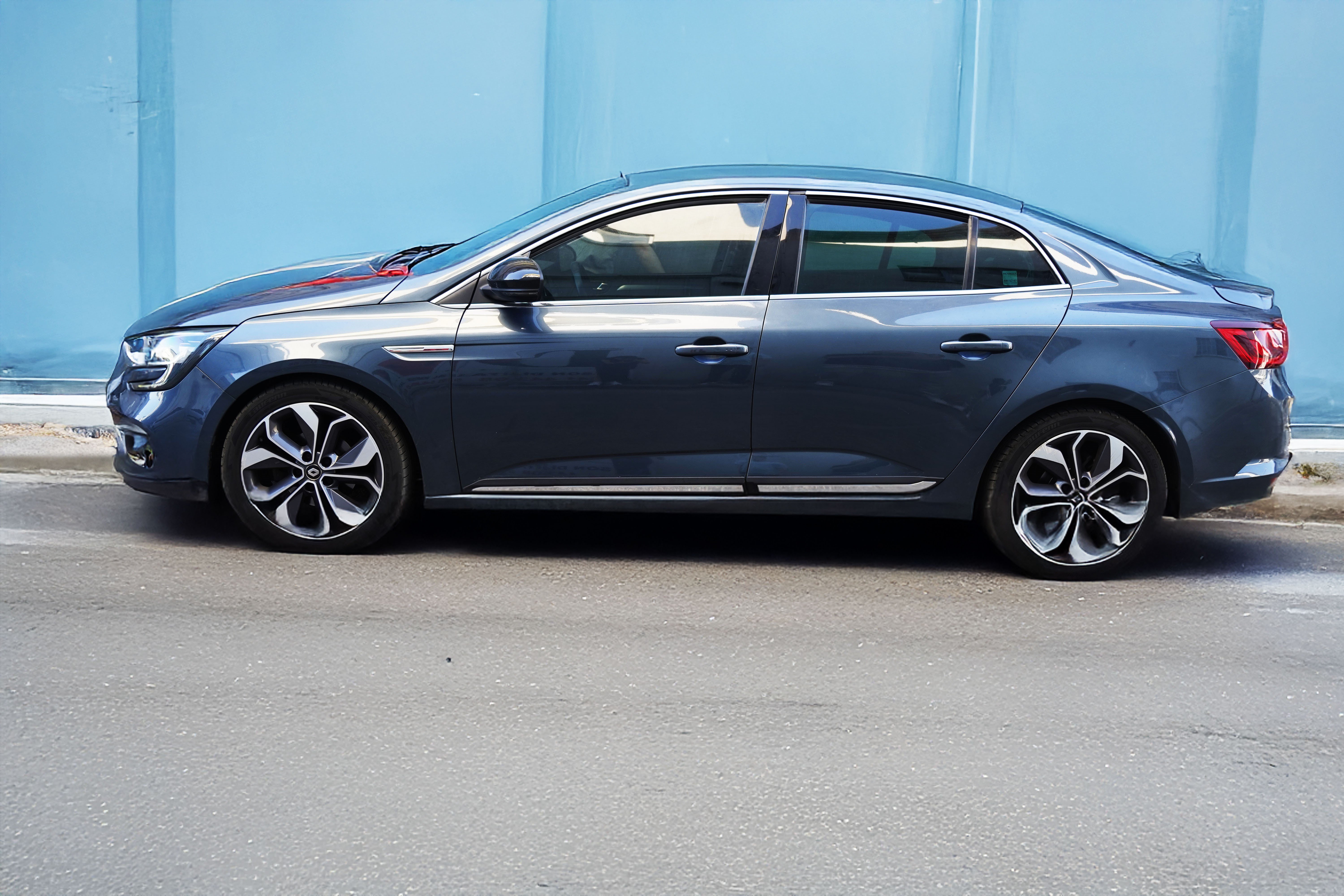 RENAULT MEGANE 4 YAN KAPI ÇITASI
