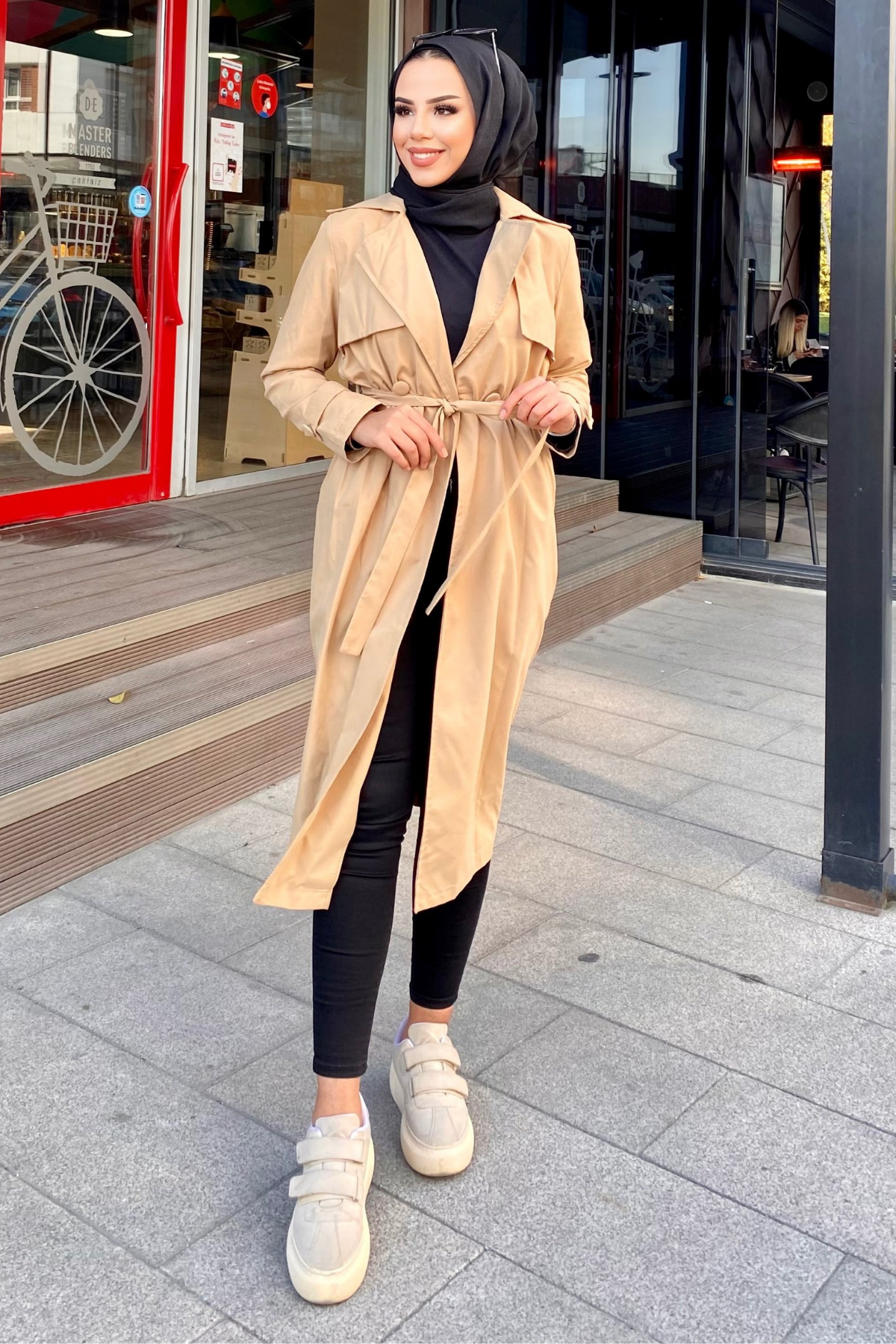 Hena Kol Düğme Detaylı Trenç CAMEL