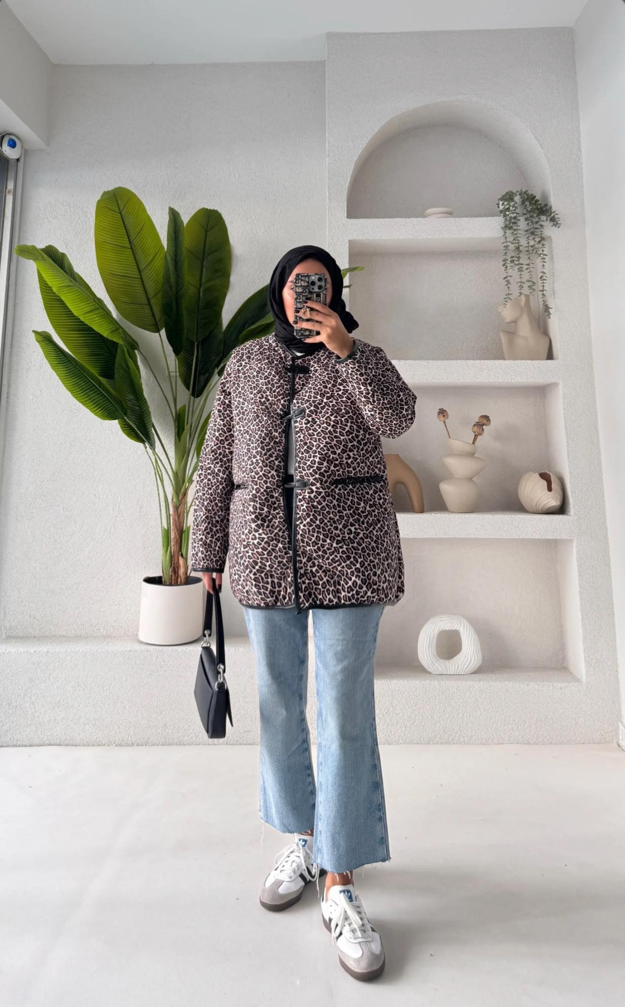 Leopar Kapitone Mont