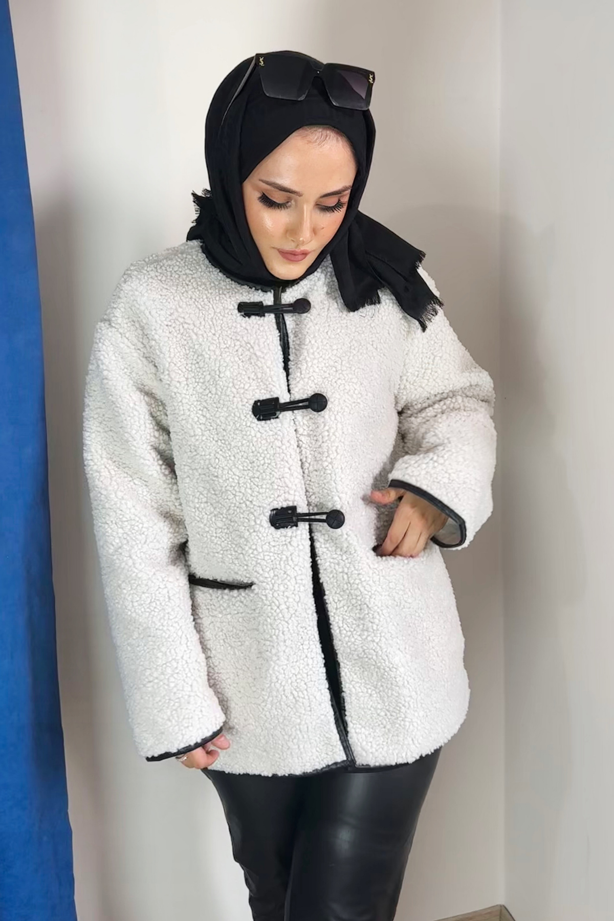 Mngo Aplikli Kürklü Ceket Beyaz