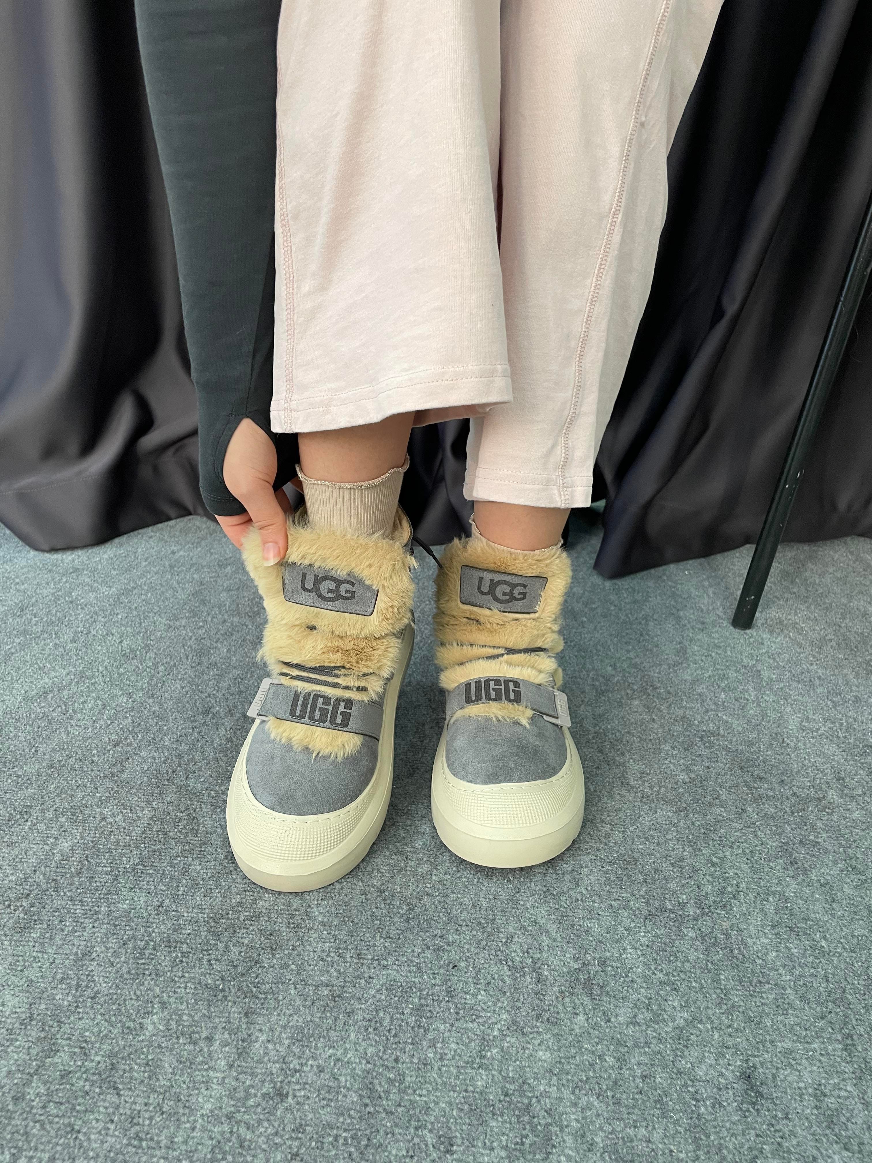 Bebe Mavisi Kürklü Ugg