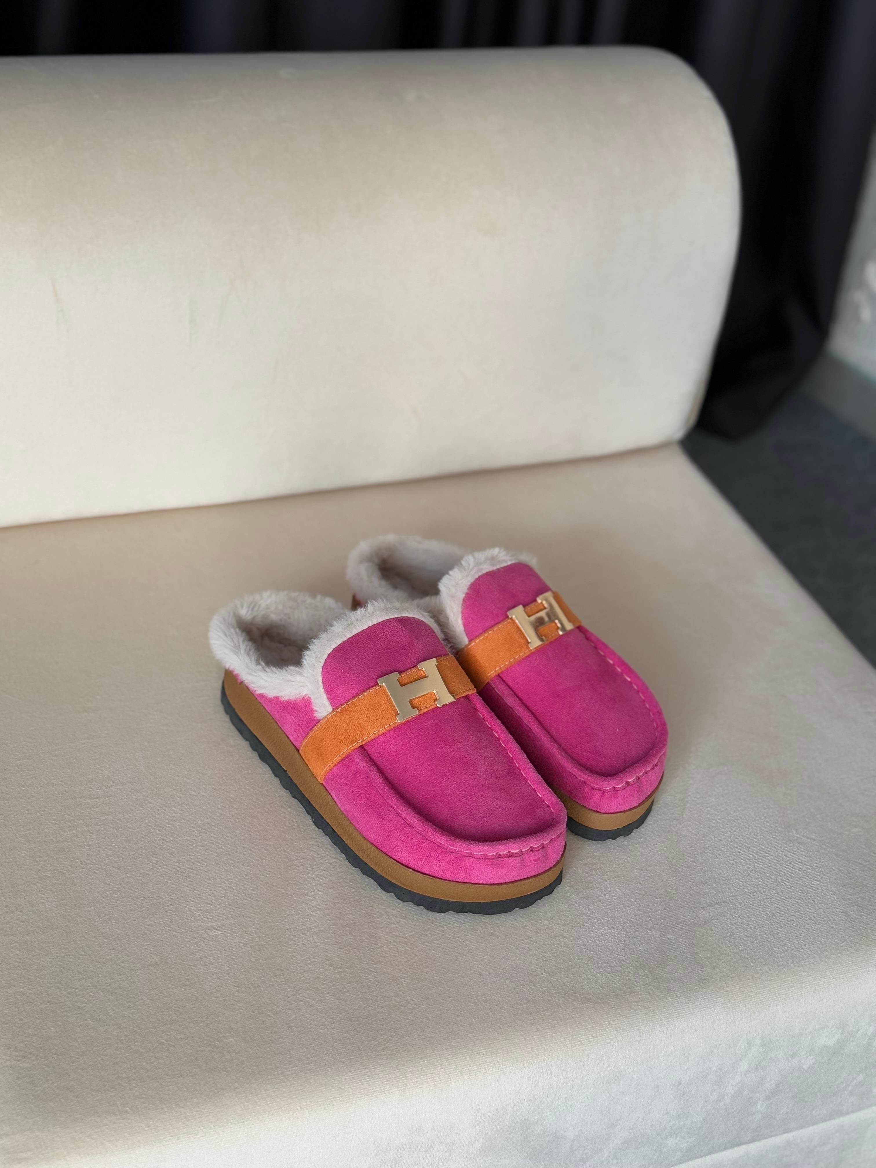 HRMS Model Pembe Kürklü Terlik Pembe