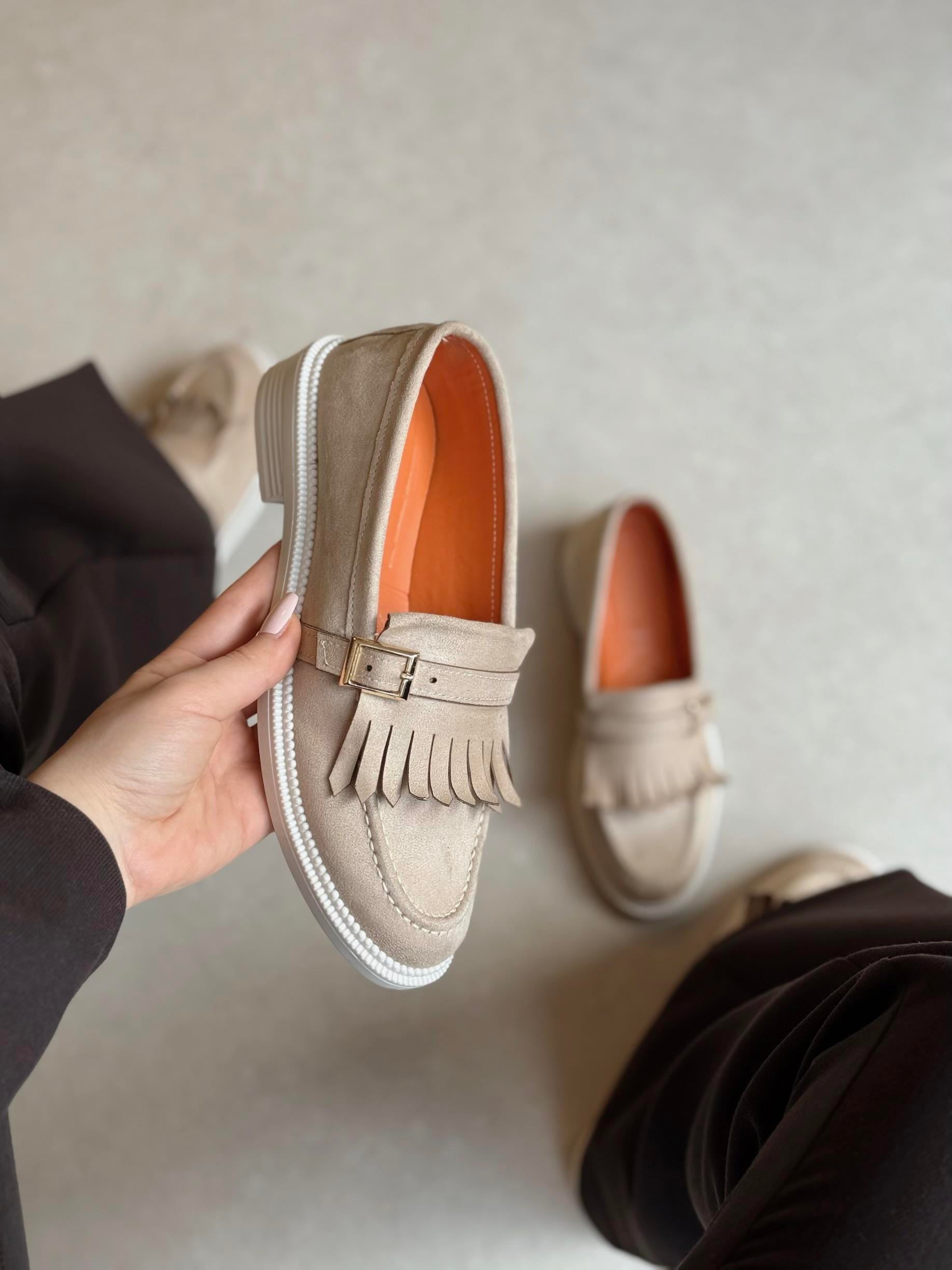 Jesy Püsküllü Toka Detaylı Bej Loafer
