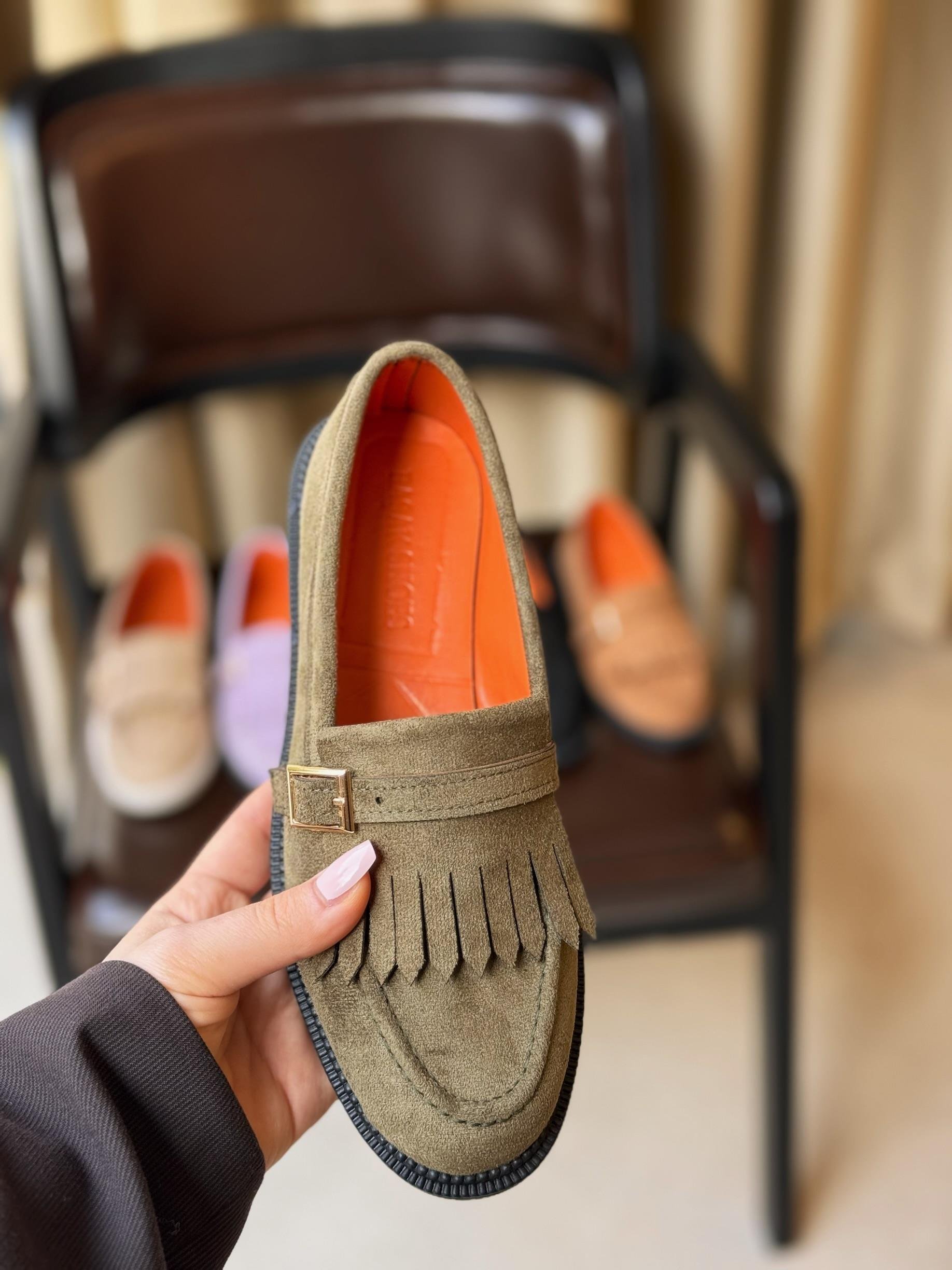 Jesy Püsküllü Toka Detaylı Haki Yeşil Loafer