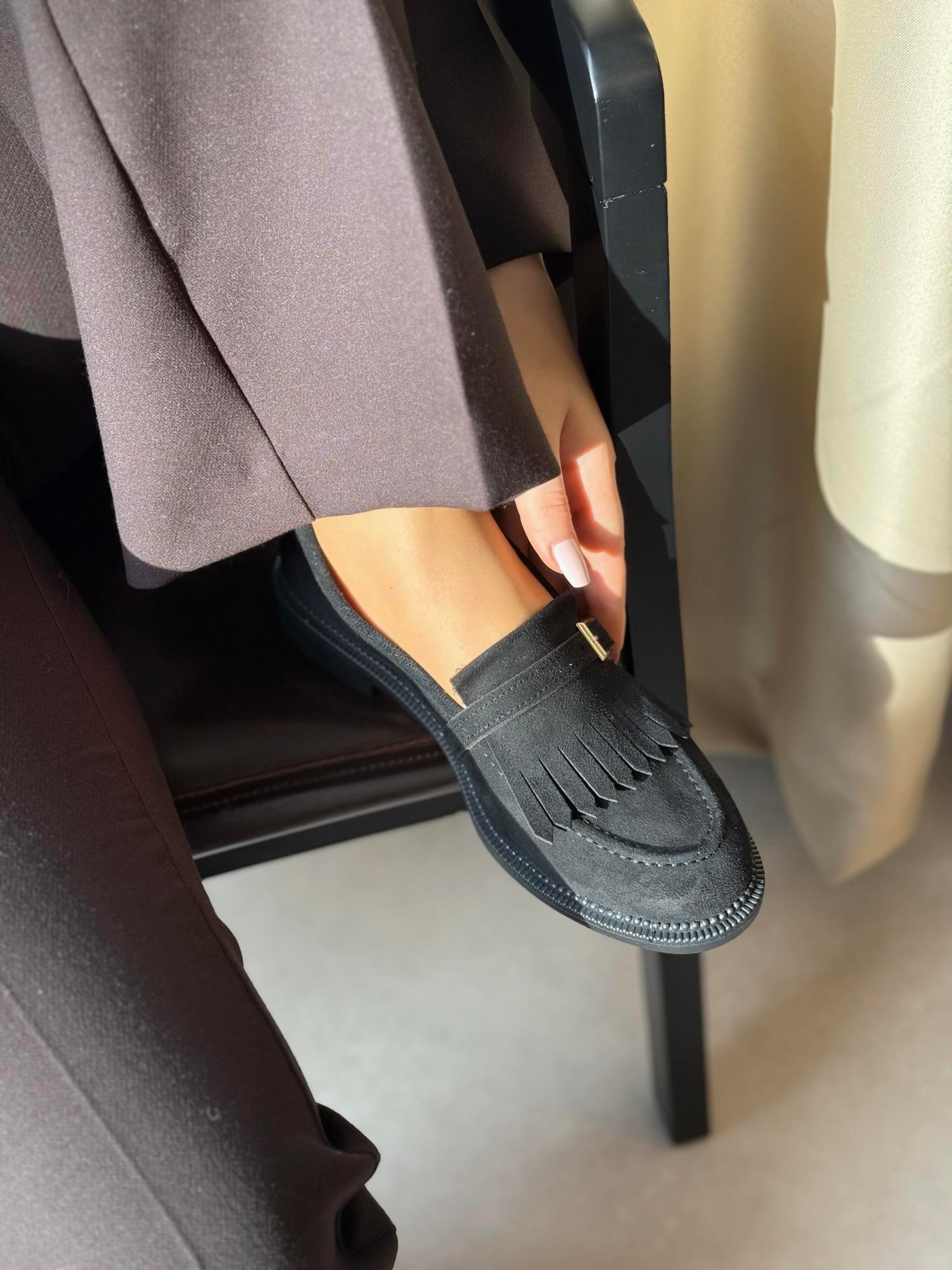 Jesy Püsküllü Toka Detaylı Siyah Loafer