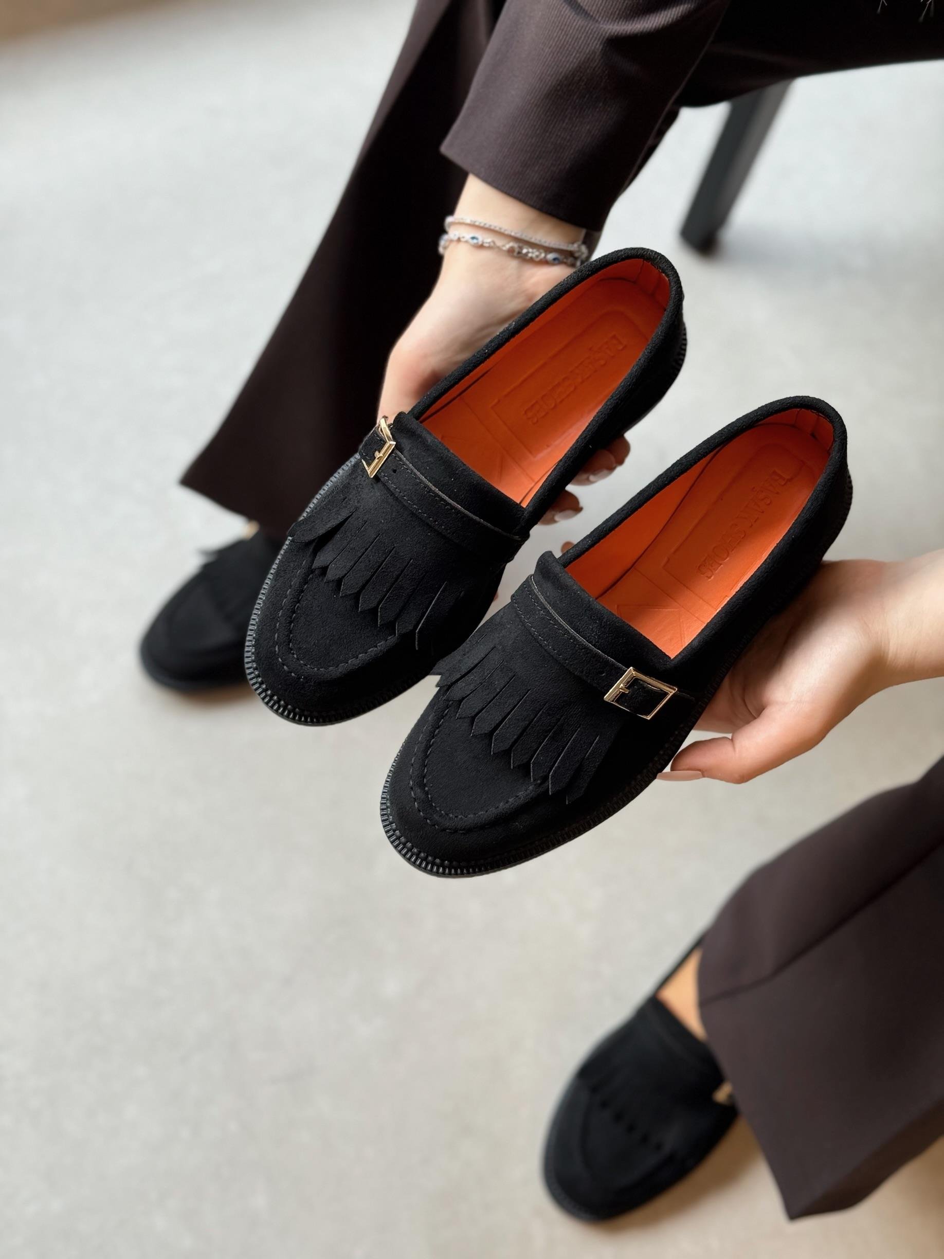 Jesy Püsküllü Toka Detaylı Siyah Loafer