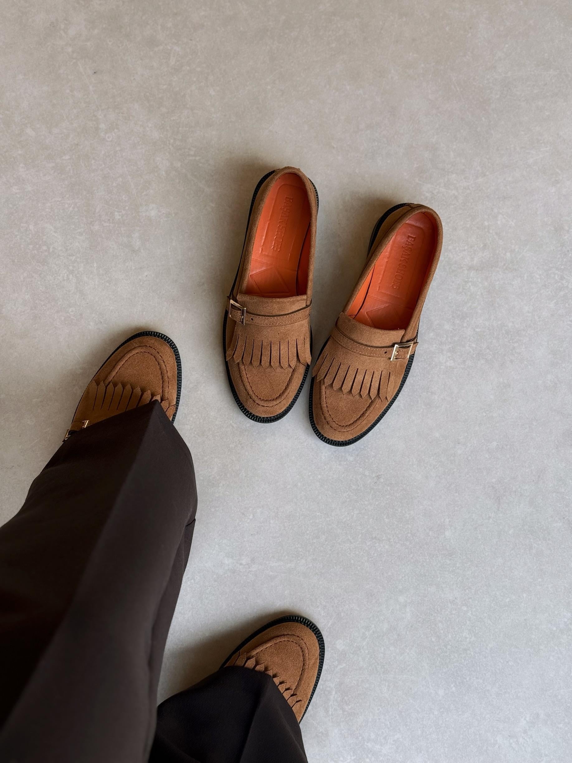 Jesy Püsküllü Toka Detaylı Taba Loafer