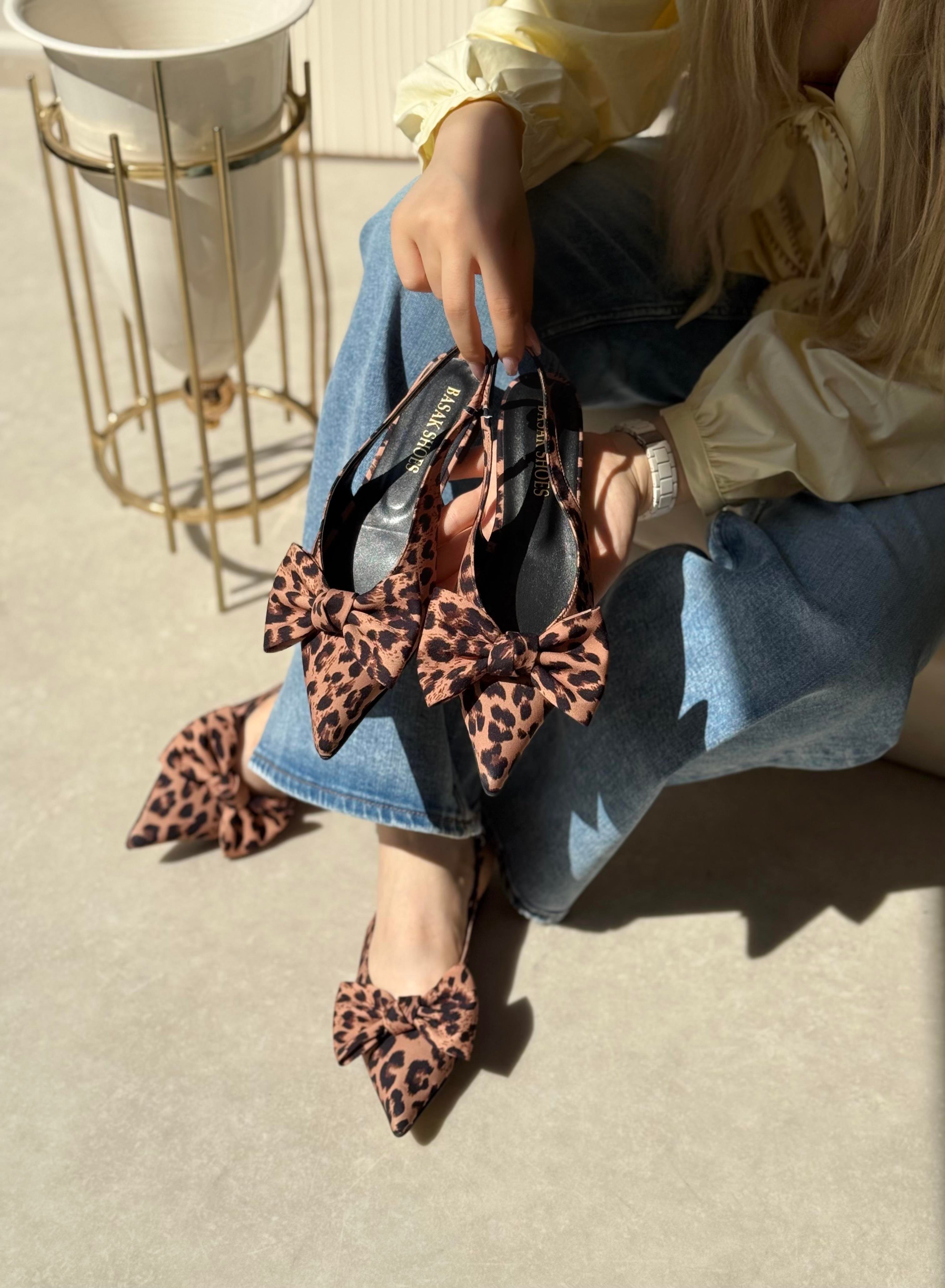LİLA LEOPAR FİYONKLU BABET