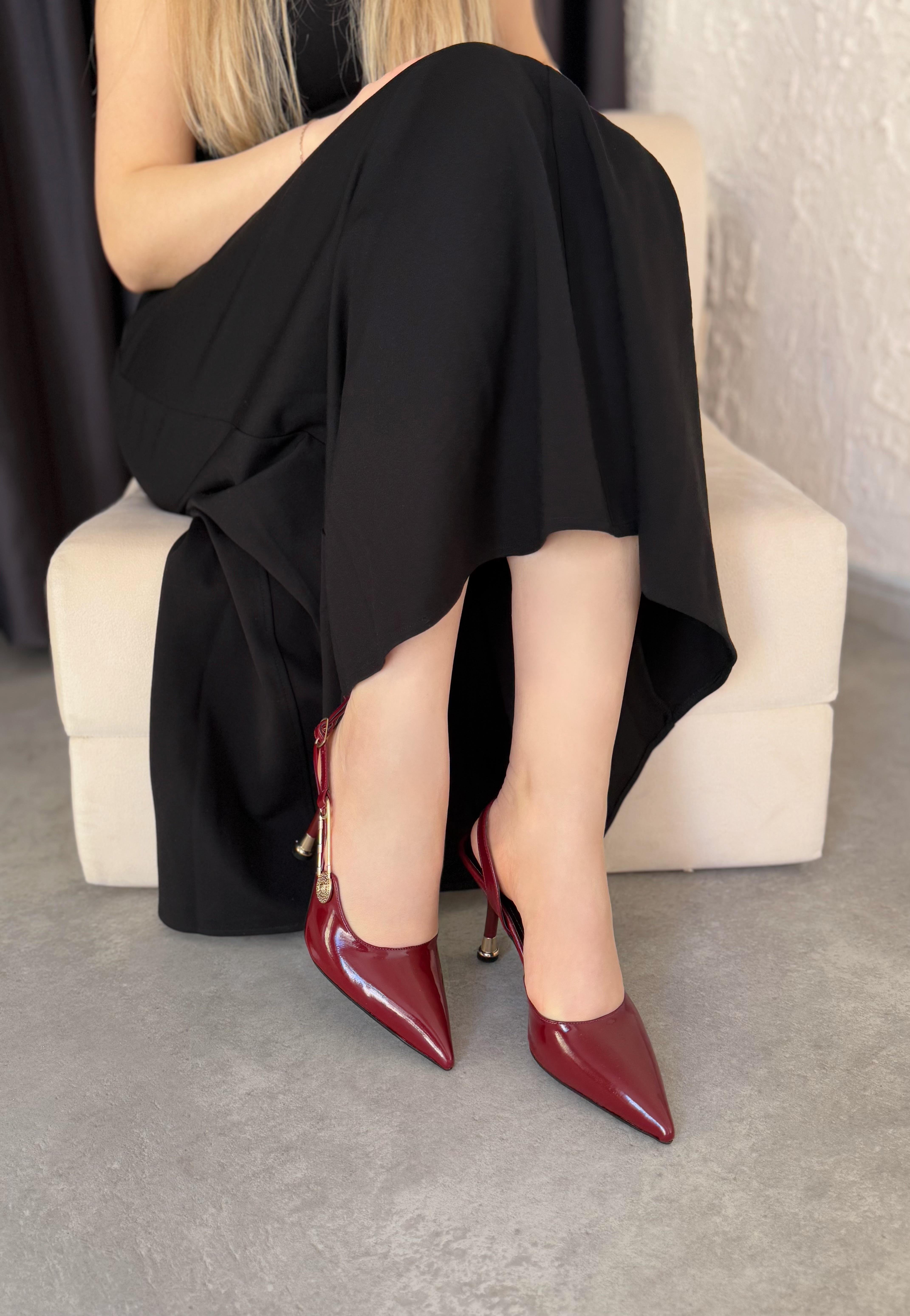 Mona Bordo Stiletto