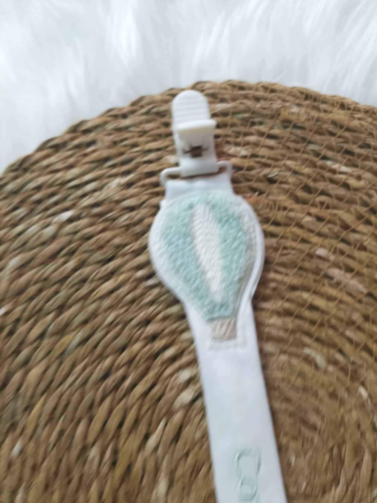  BEBEK MAVİ RENKLİ CARAMEL BEBE BALON DETAYLI KETEN EMZİK ASKISI