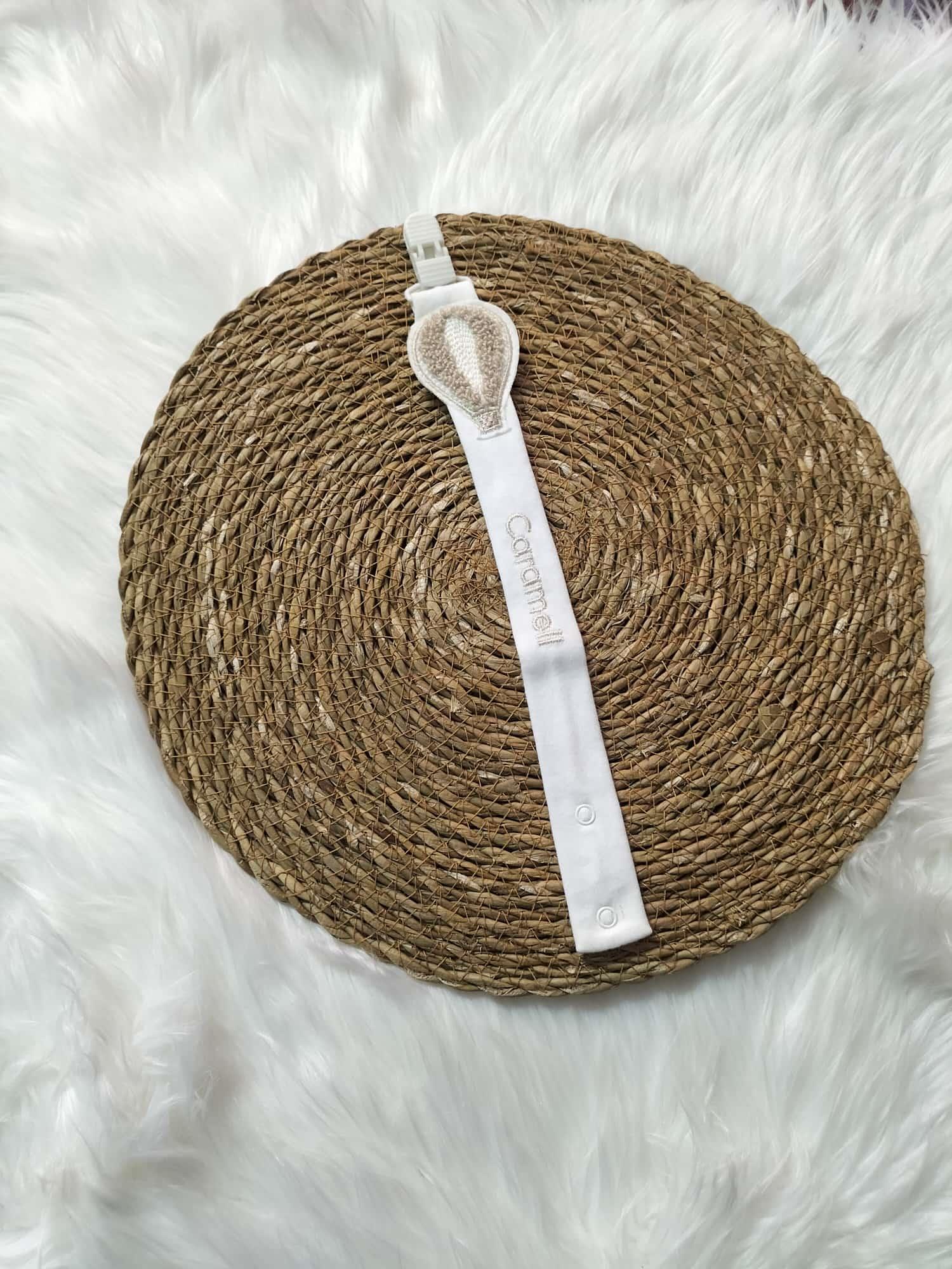  BEBEK MAVİ RENKLİ CARAMEL BEBE BALON DETAYLI KETEN EMZİK ASKISI