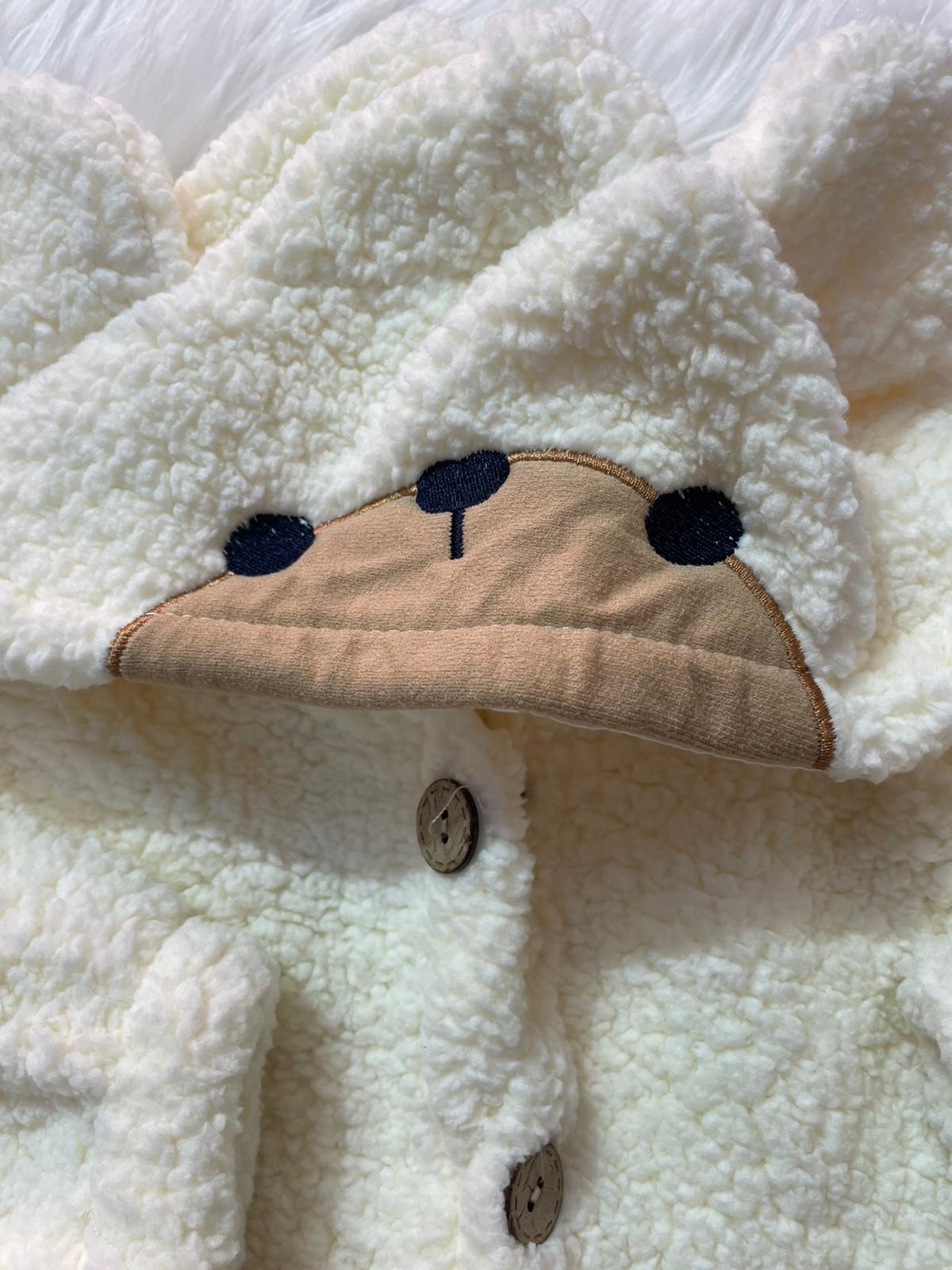  BEBEK PELUŞ KAPİŞONLU AYICIK DETAYLI POLAR CEKET