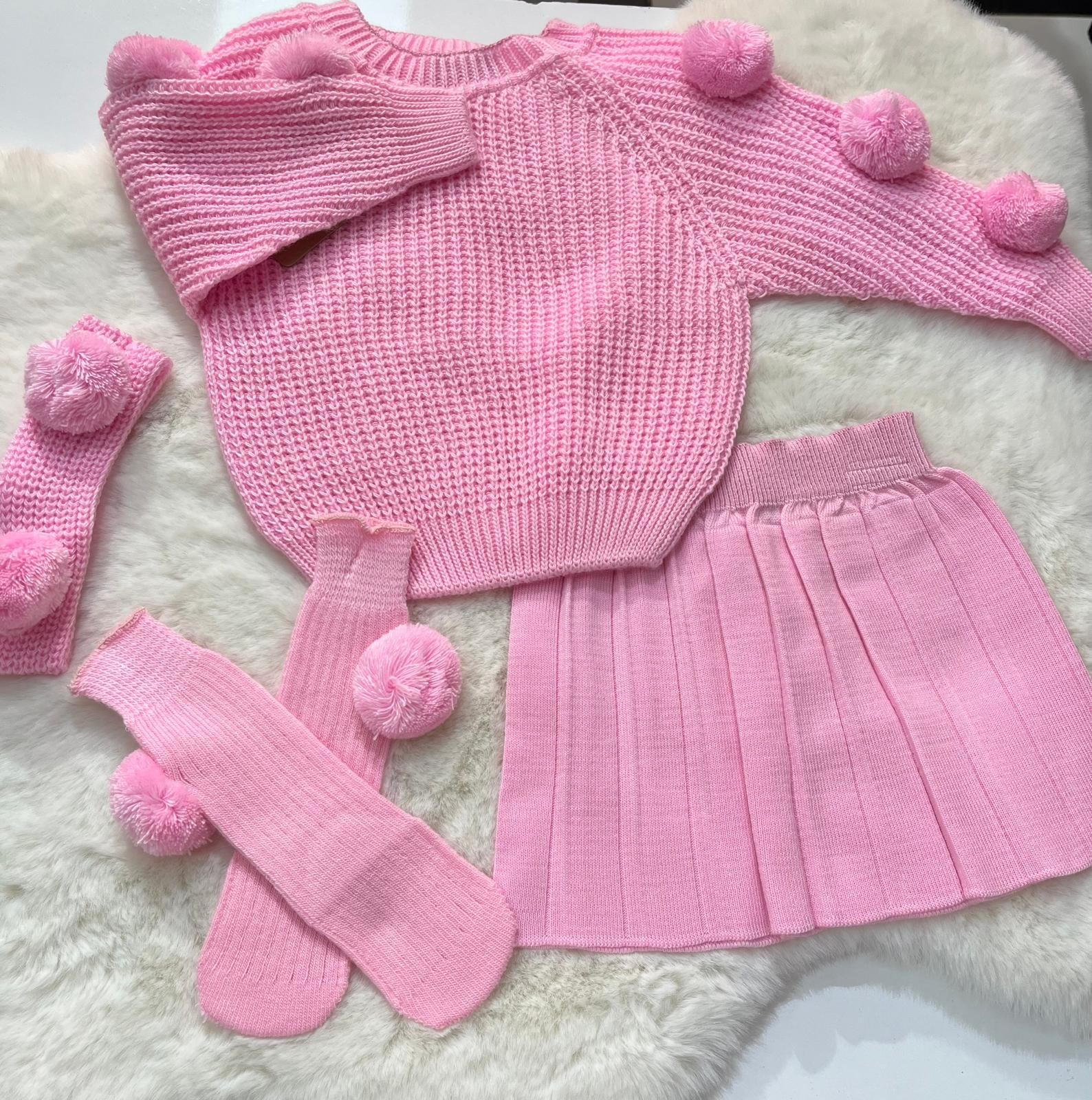  PONPON DETAYLI ETEĞİ PİLELİ KIZ BEBEK TRİKO TAKIM