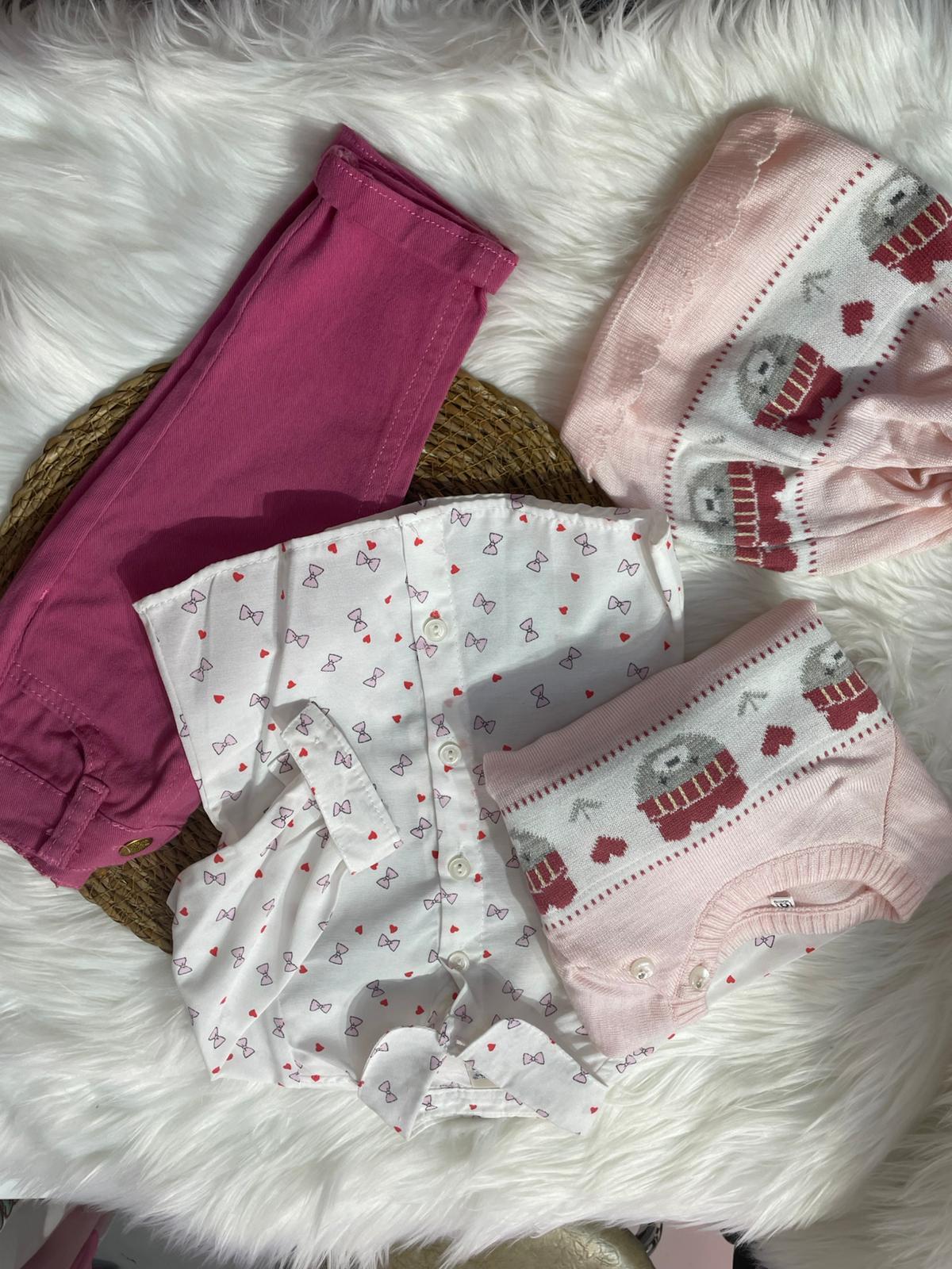 BEBEK PEMBE ŞAPKALI AYICIK DETAYLI GÖMLEKLİ PANTALONLU TAKIM