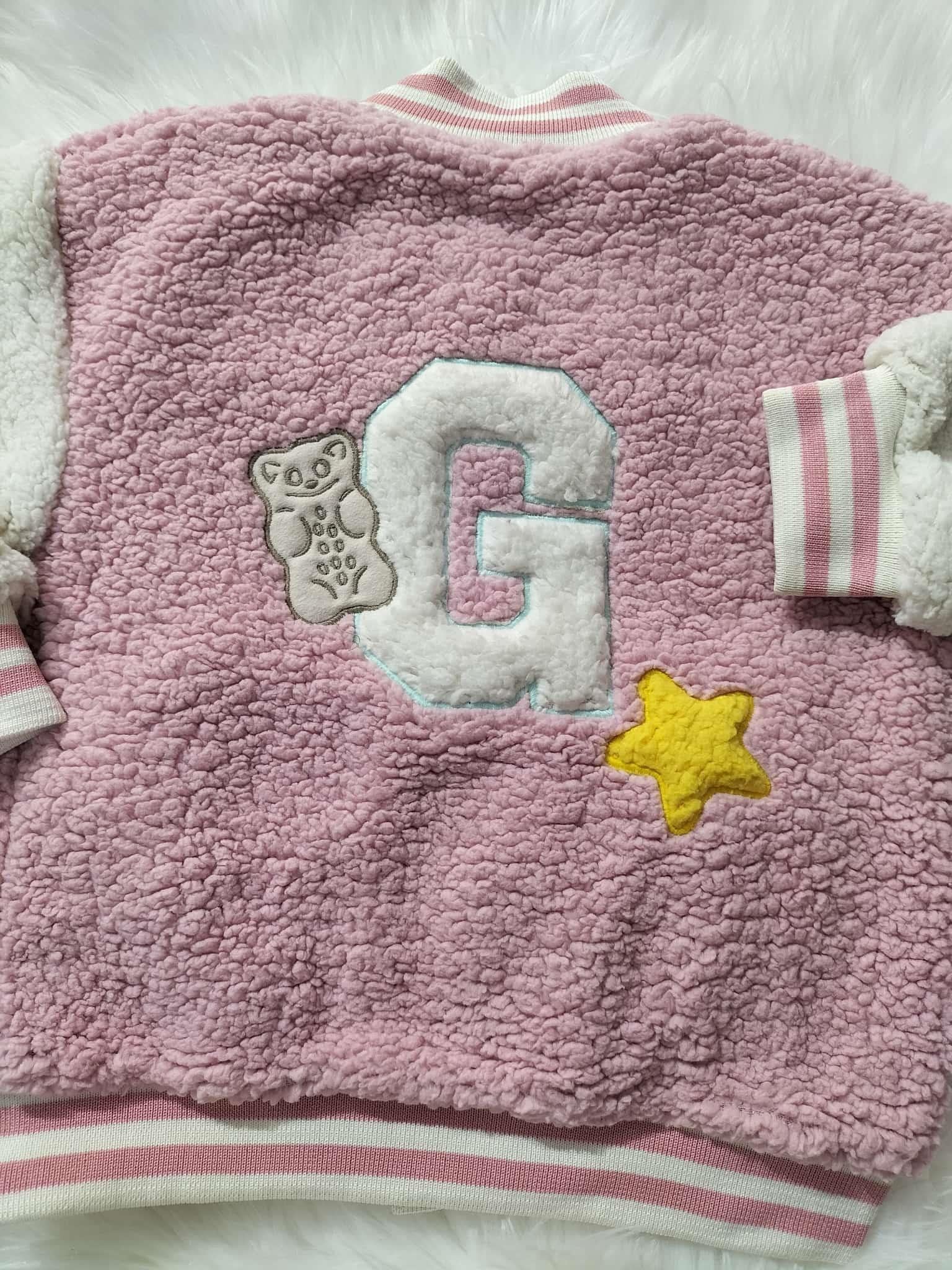 ÇOCUK HARİBO MARKA LİSANSLI PEMBE AYICIK DESENLİ ARKASI PELUŞ KOLEJ CEKET
