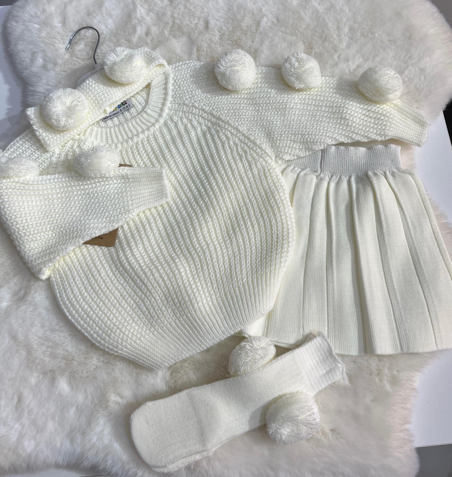 kız bebek eteği pileli ponponlu triko bandana ve çoraplı takım