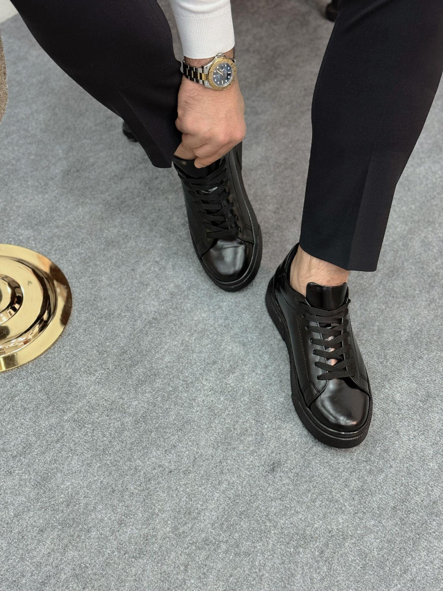 AGAH MODEL AÇMA SİYAH RUGAN SNEAKER