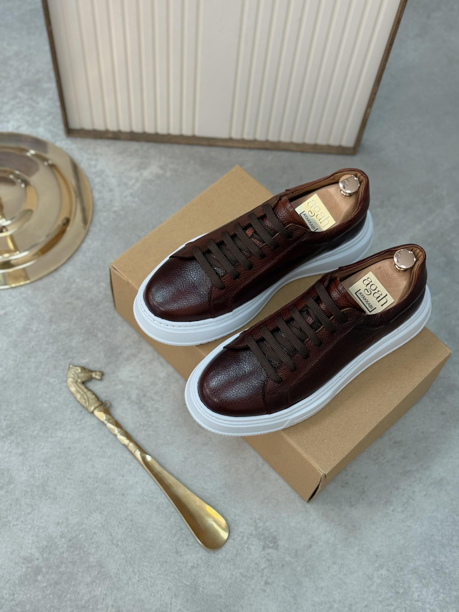 AGAH MODEL LOST TABA SNEAKERS