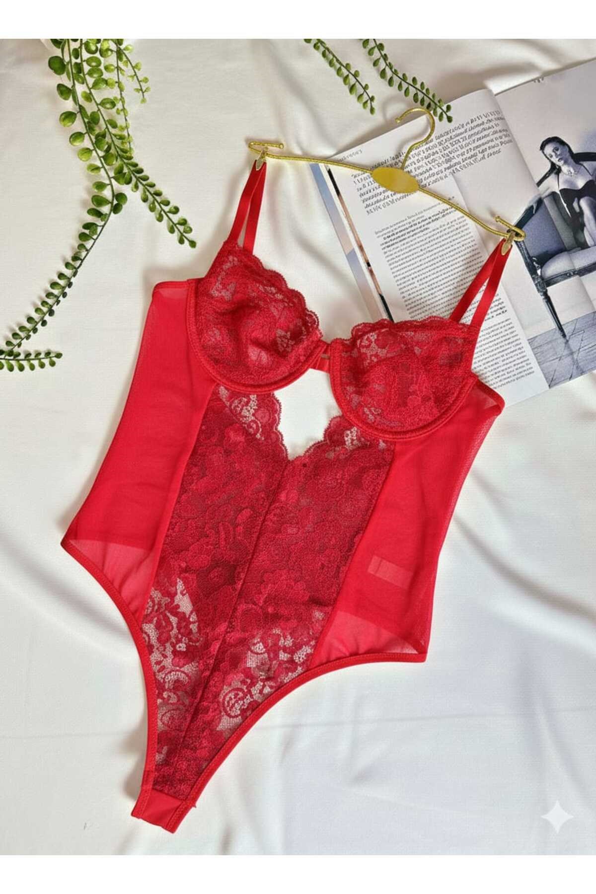 Elanor Kırmızı Çıtçıtlı Dantelli Transparan Balenli Bodysuit