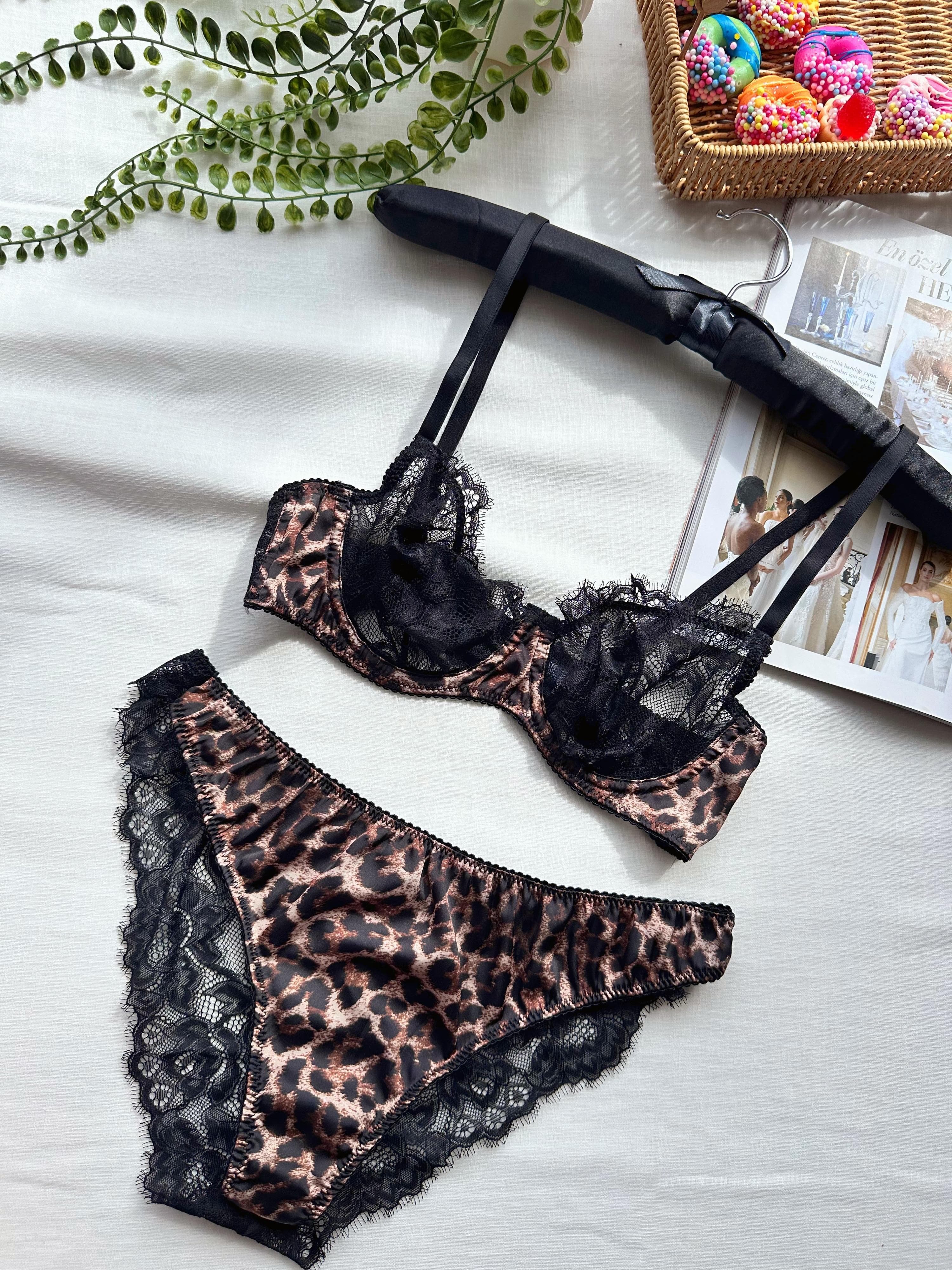 Leopard Dantelli Balenli Kapsız Külotlu Sütyen Takım