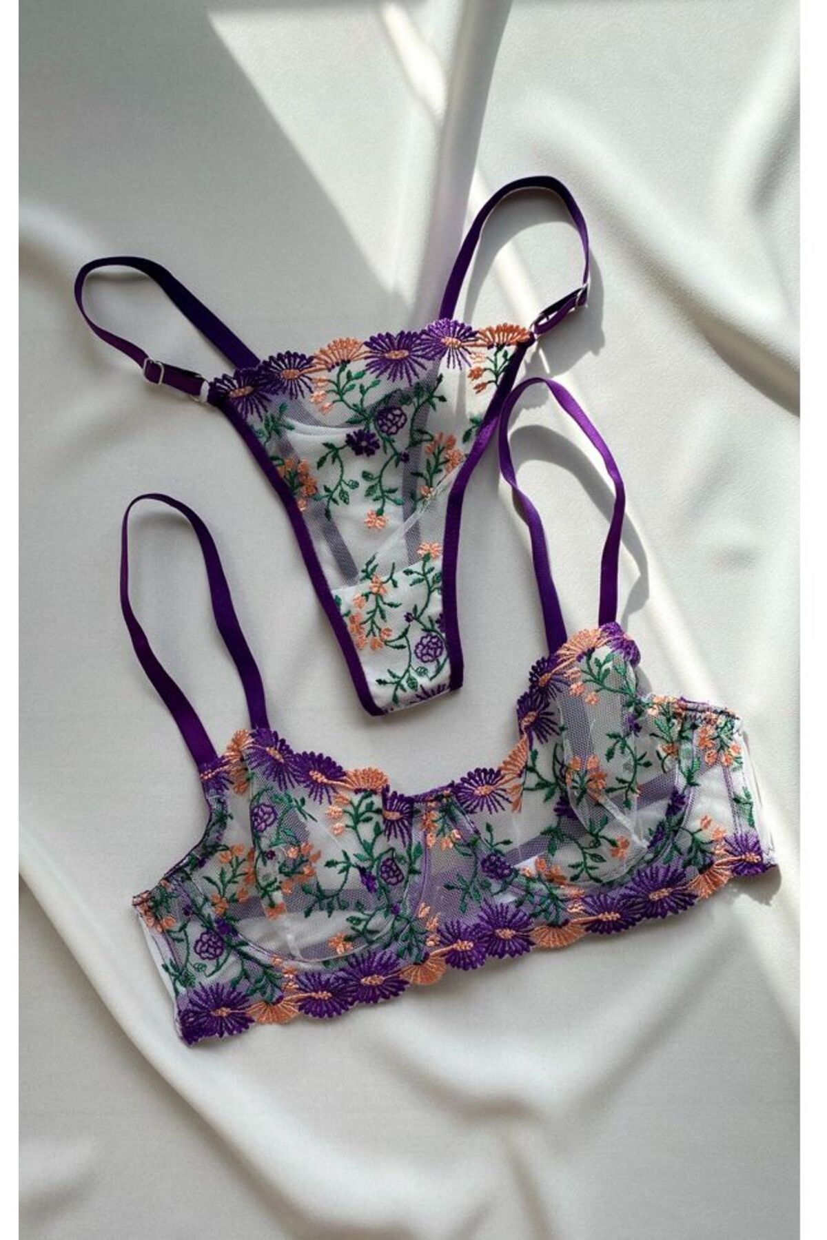 Violet Çiçek Desenli Dantel & Tül Sütyen Külot Takımı – Transparan Seksi İç Giyim