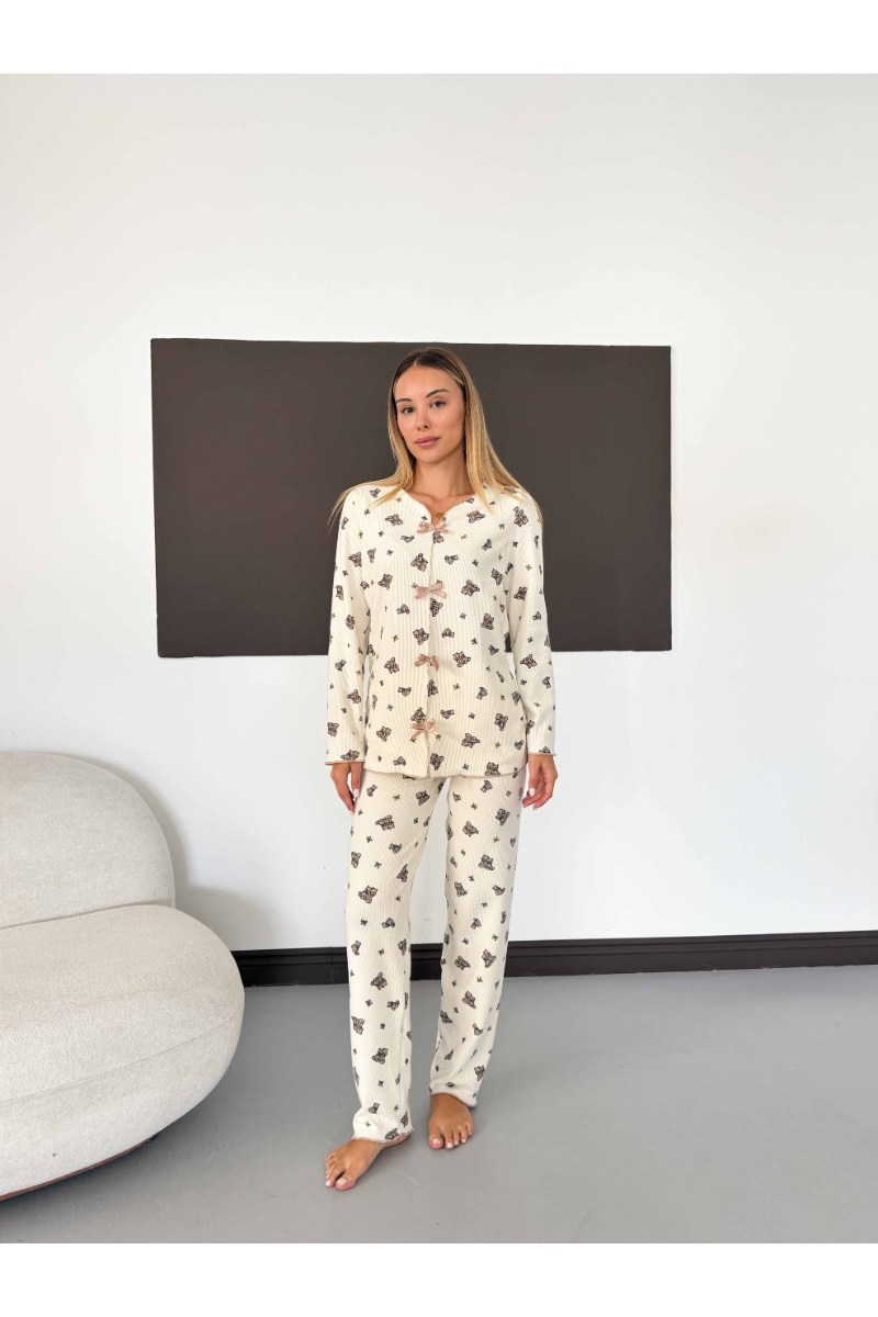 Ayıcık Desenli Overlok Dikişli Waffle Pijama TakımıKADIN PİJAMA TAKIMI