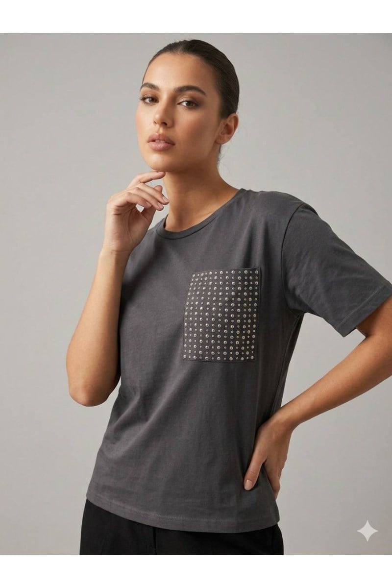 Cebi Taş Detaylı TshirtKADIN T-SHİRT