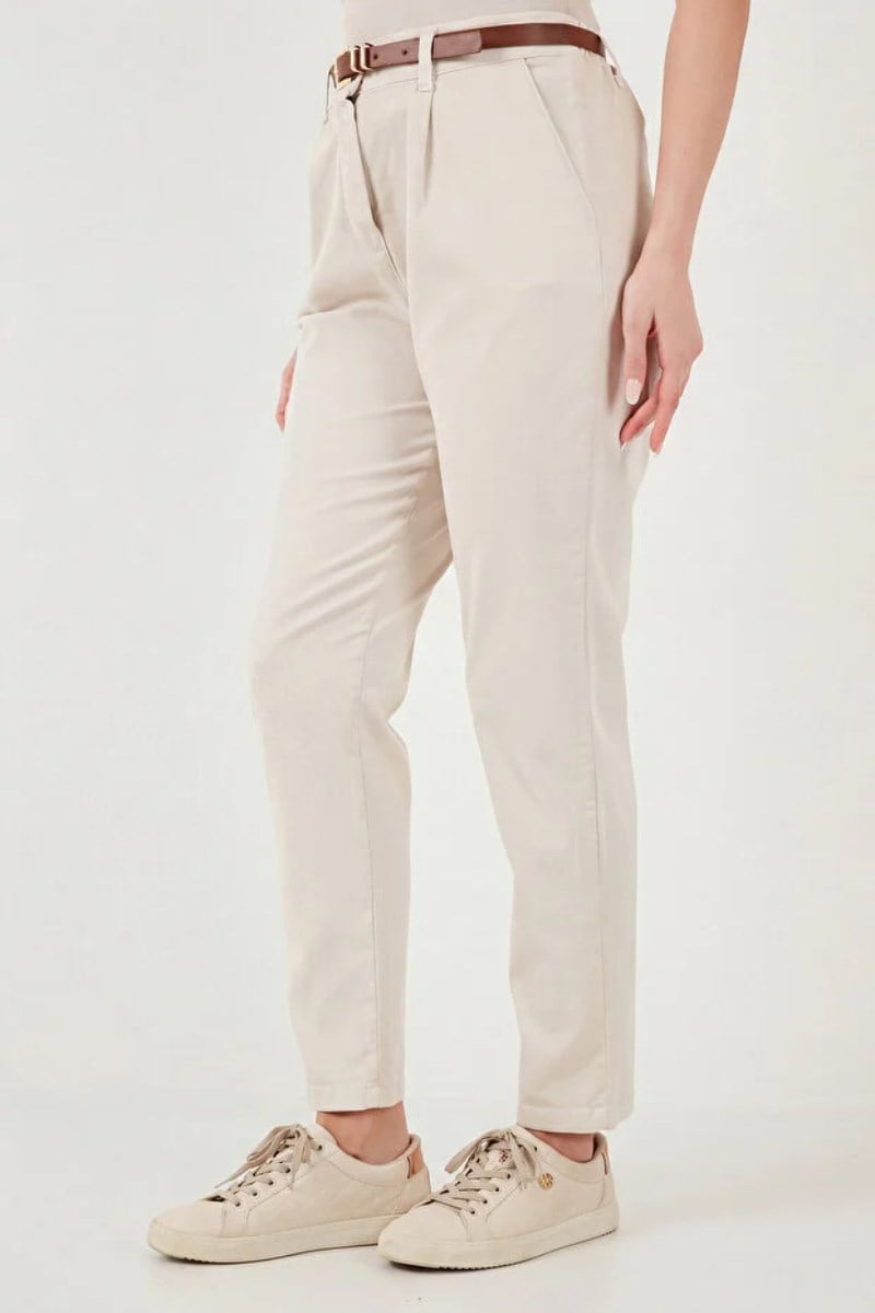 Kemerli Dar Paça Gabardin PantolonKADIN PANTOLON