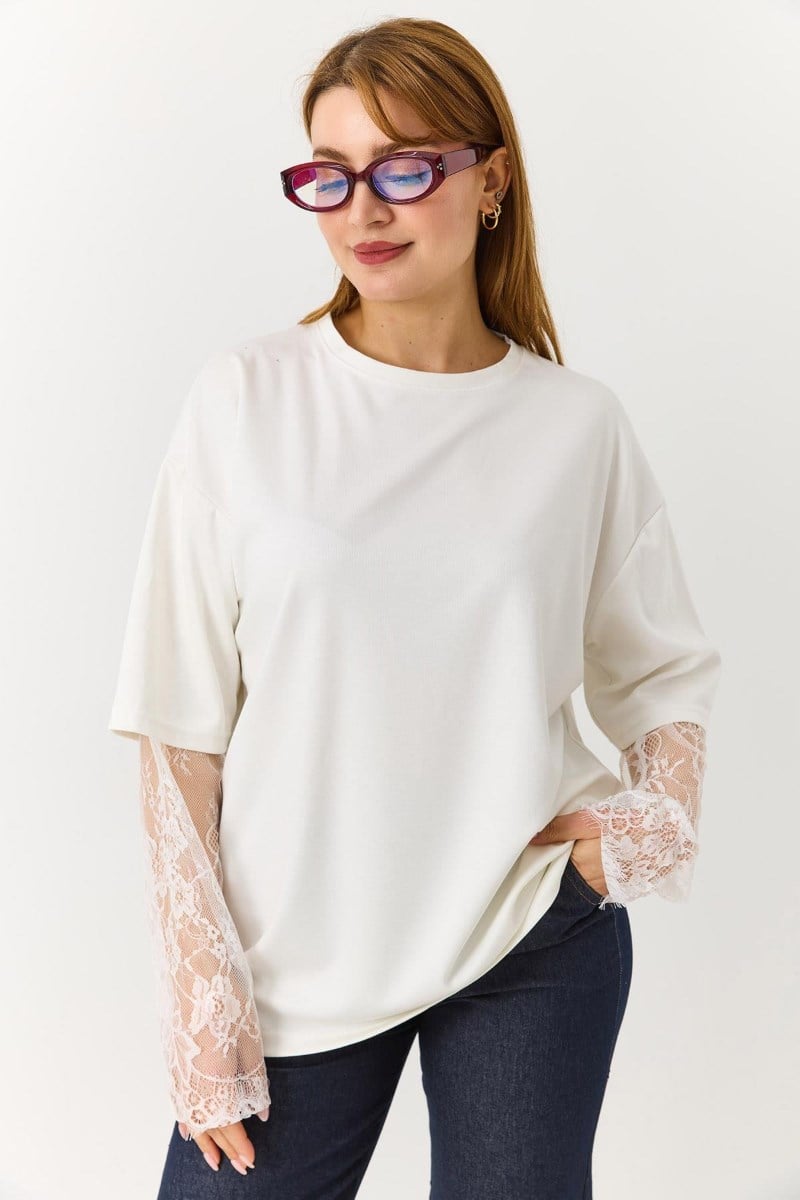 Kolu Tül Detaylı Oversize TshirtKADIN T-SHİRT