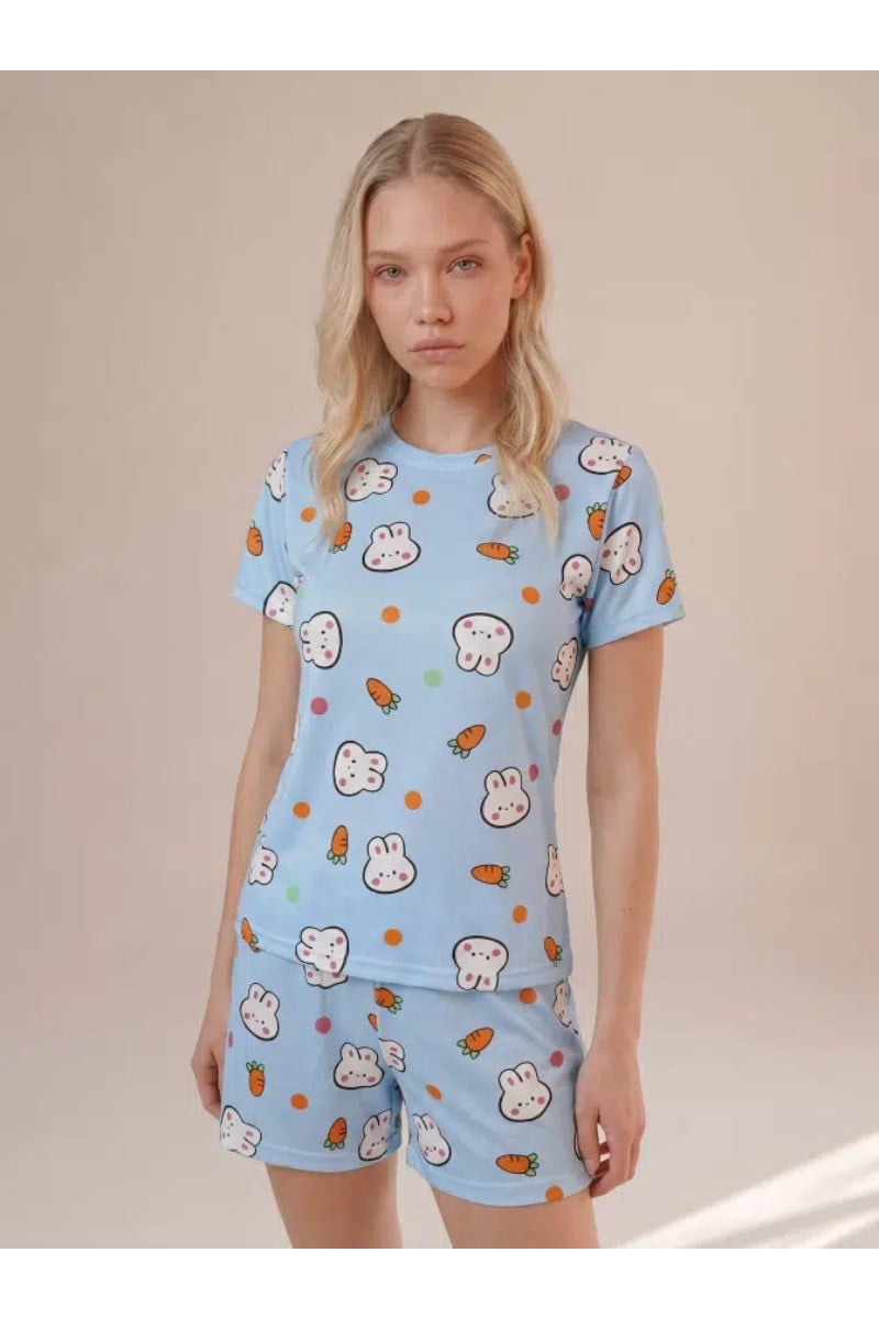 Tavşan ve Havuç Desenli Tshirt Şort Pijama TakımıKADIN PİJAMA TAKIMI