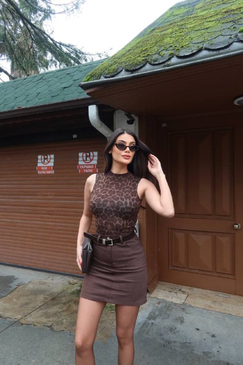 Transparan Sıfır Kol Leopar Crop BluzKADIN BLUZ