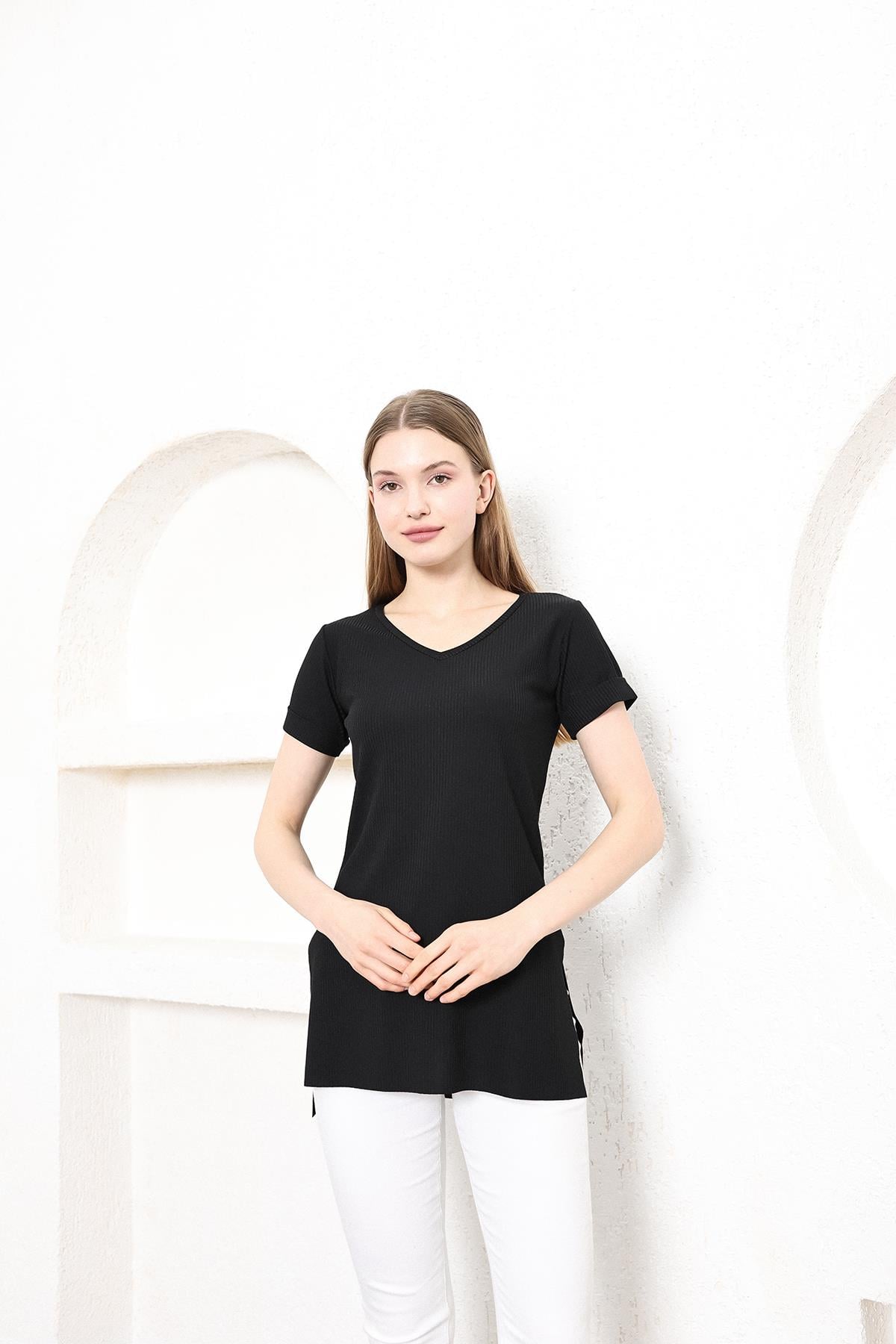 V Yaka Yanları Yırtmaçlı Basic TshirtKADIN T-SHİRT
