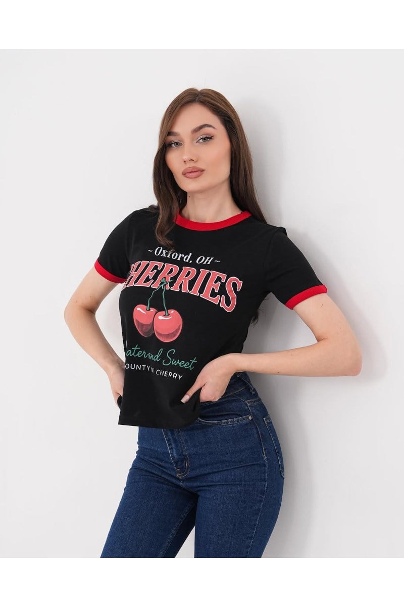 Yaka ve Kol Biyeli Kiraz Desen TshirtKADIN T-SHİRT