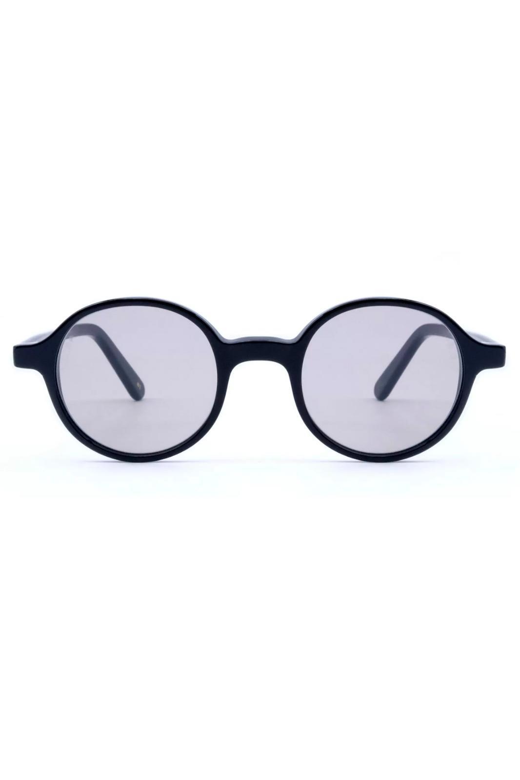 L.G.R Reunion Black 01 // Grey Photochromic
