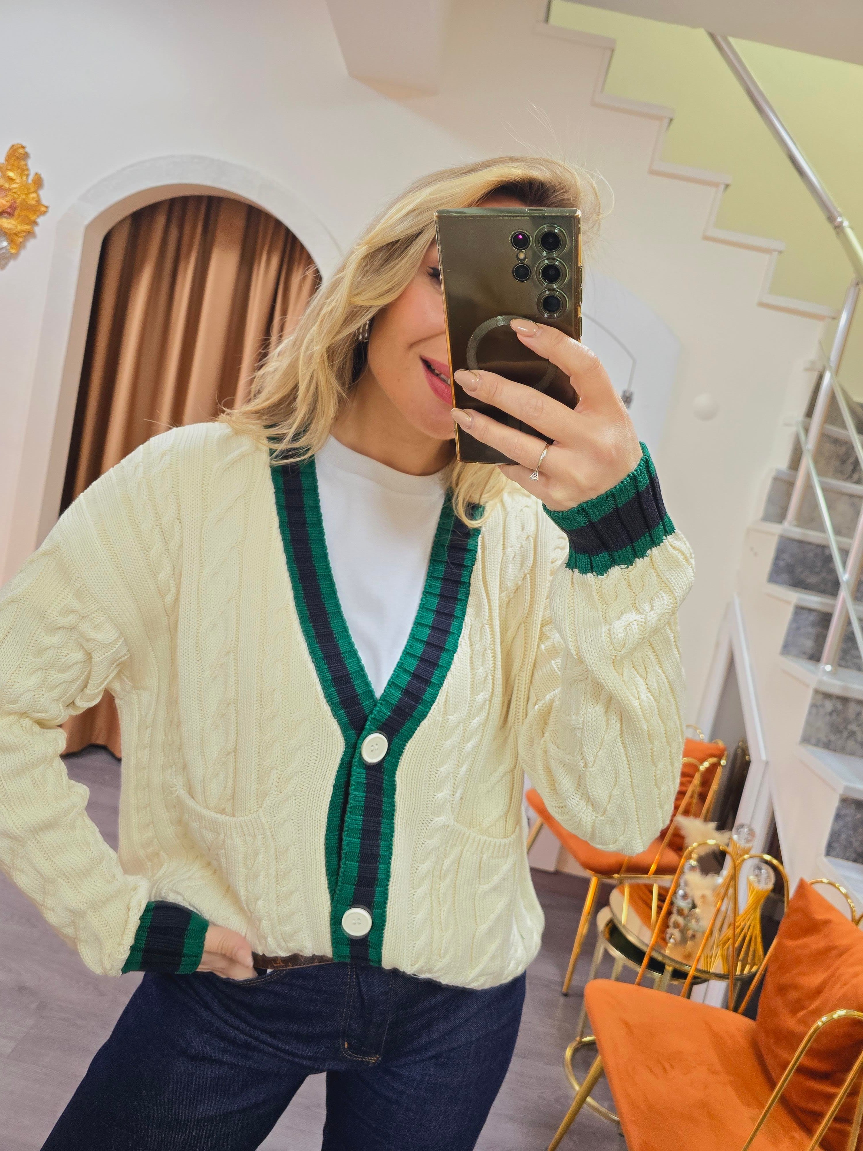 BEJ DİLVİN HIRKA