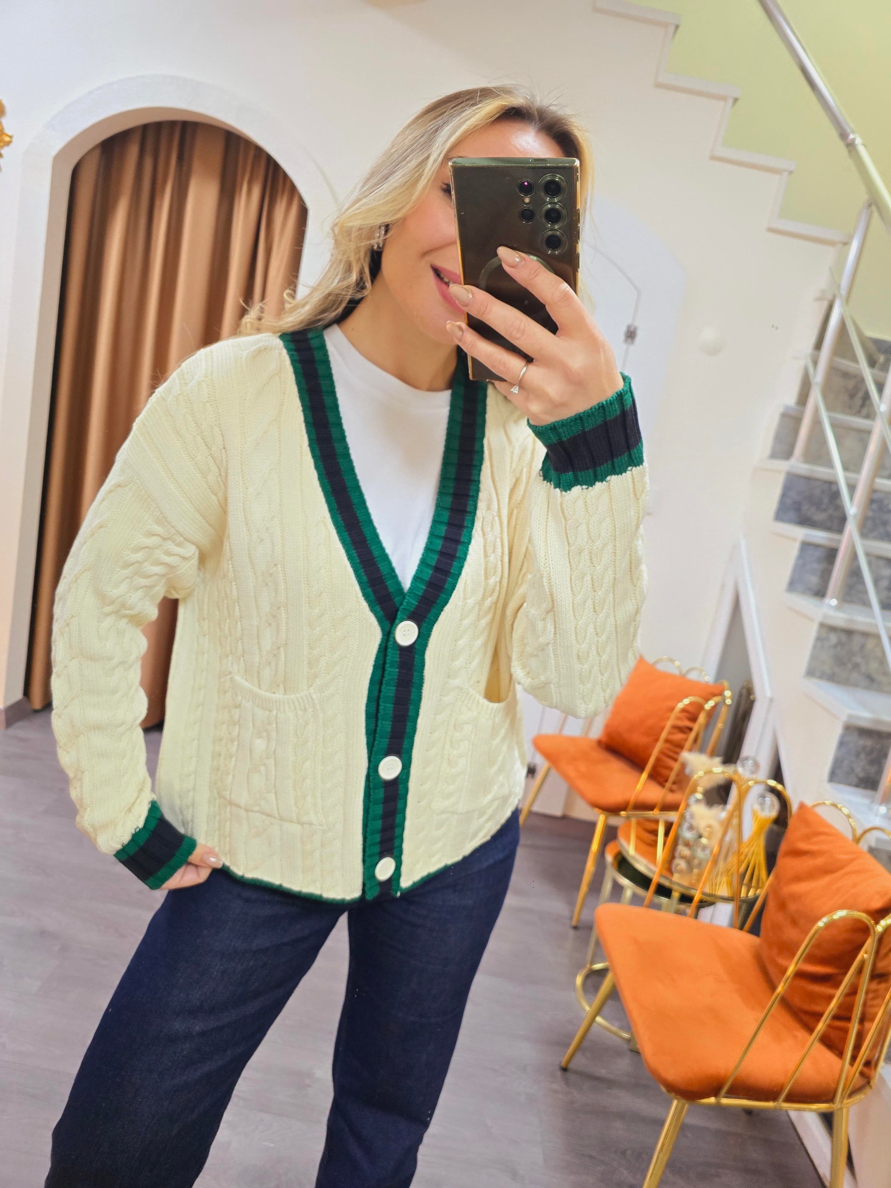 BEJ DİLVİN HIRKA