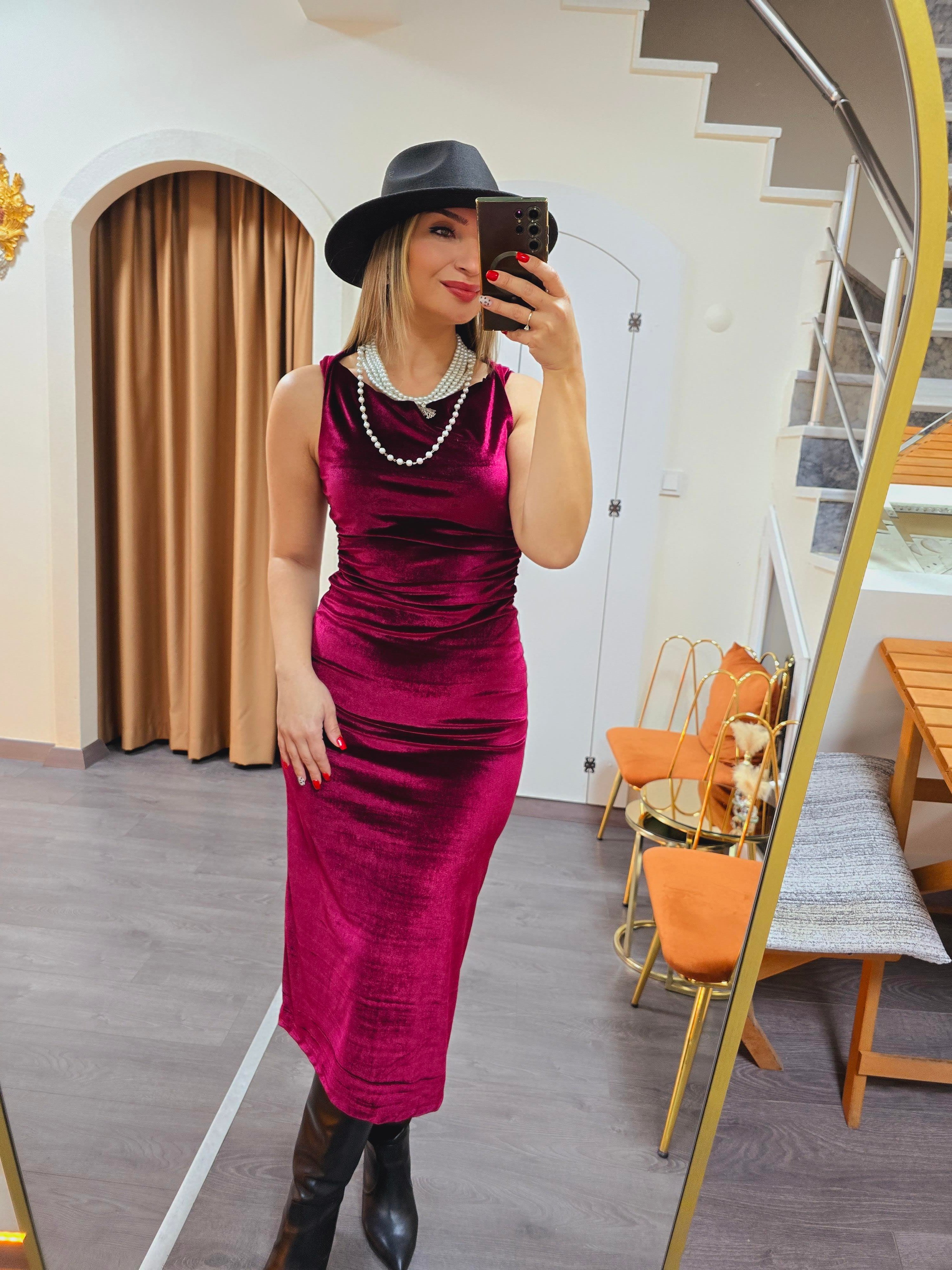 BORDO KADİFE ELBİSE