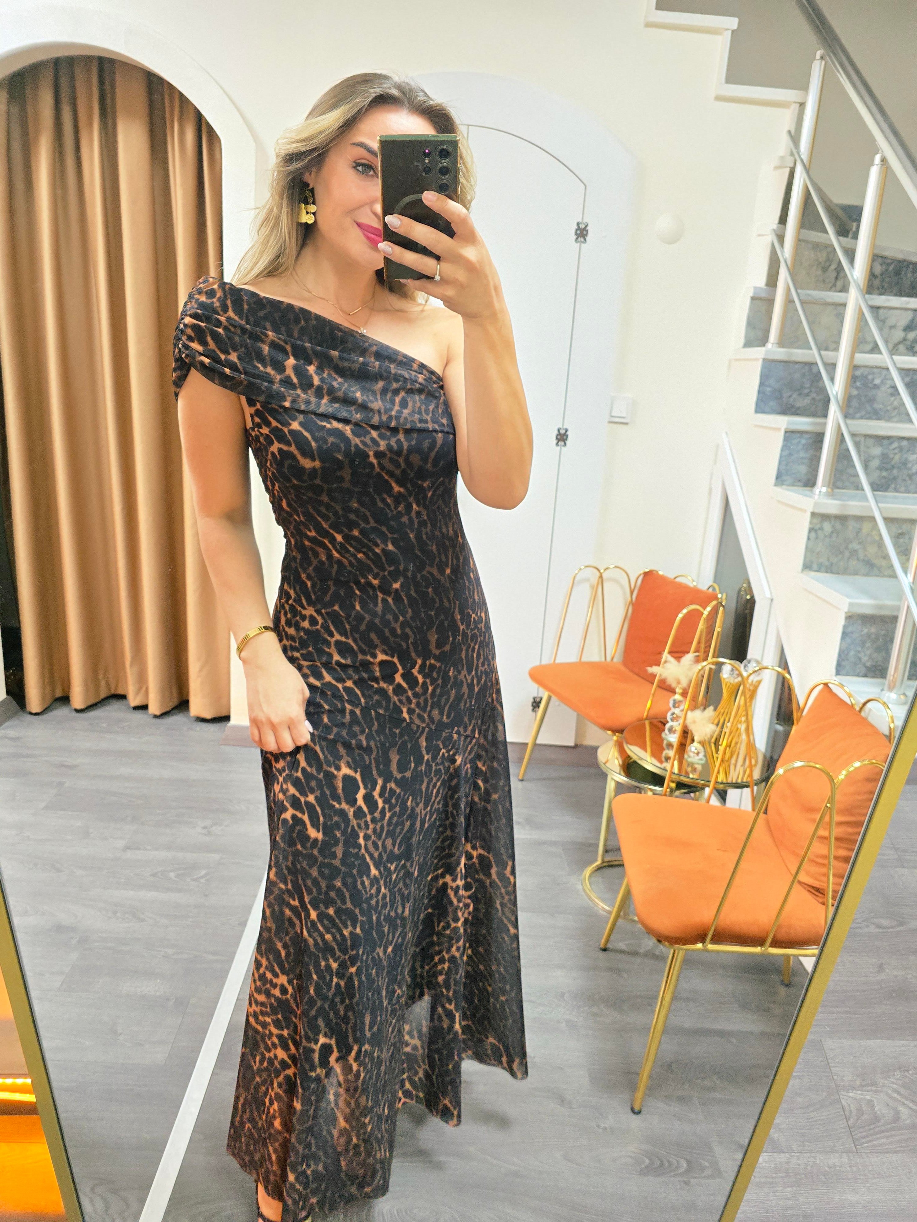 DRAPE YAKALI LEOPAR UZUN ELBİSE