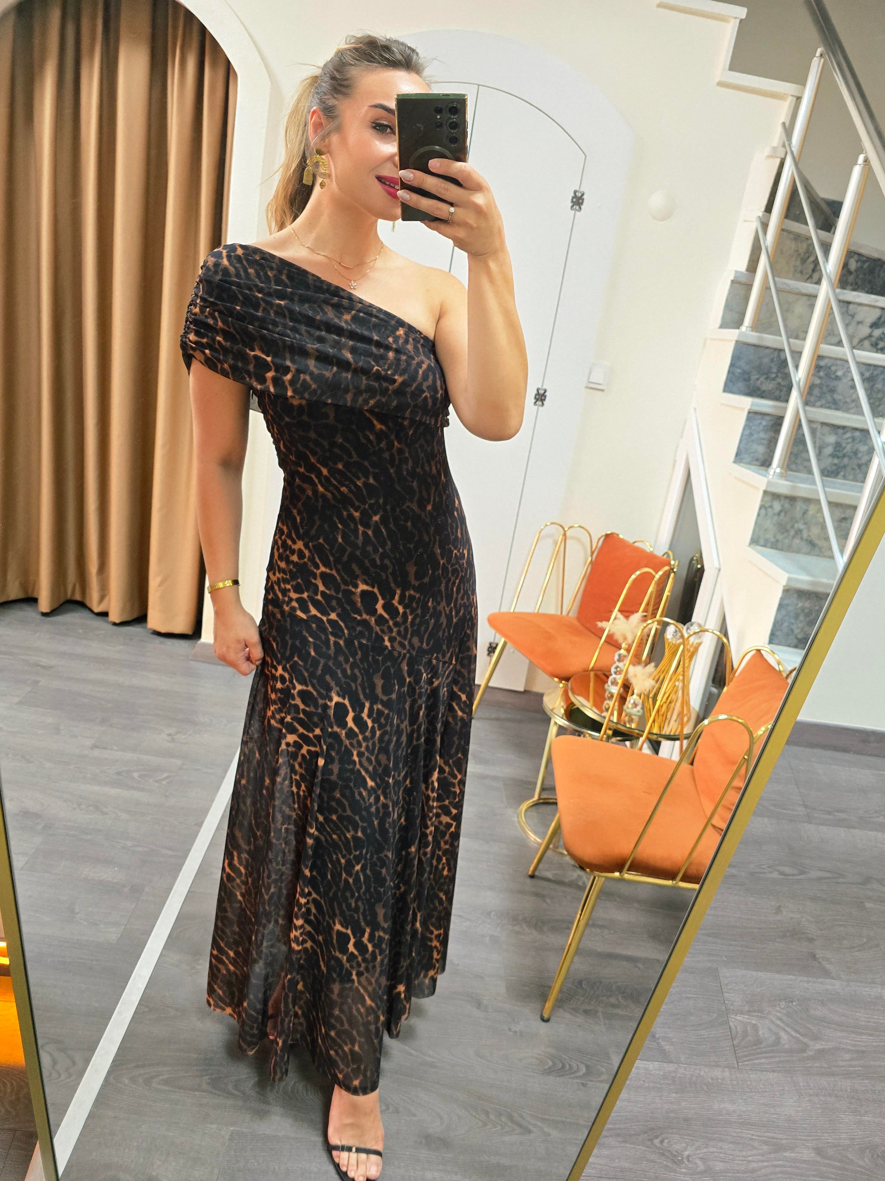 DRAPE YAKALI LEOPAR UZUN ELBİSE