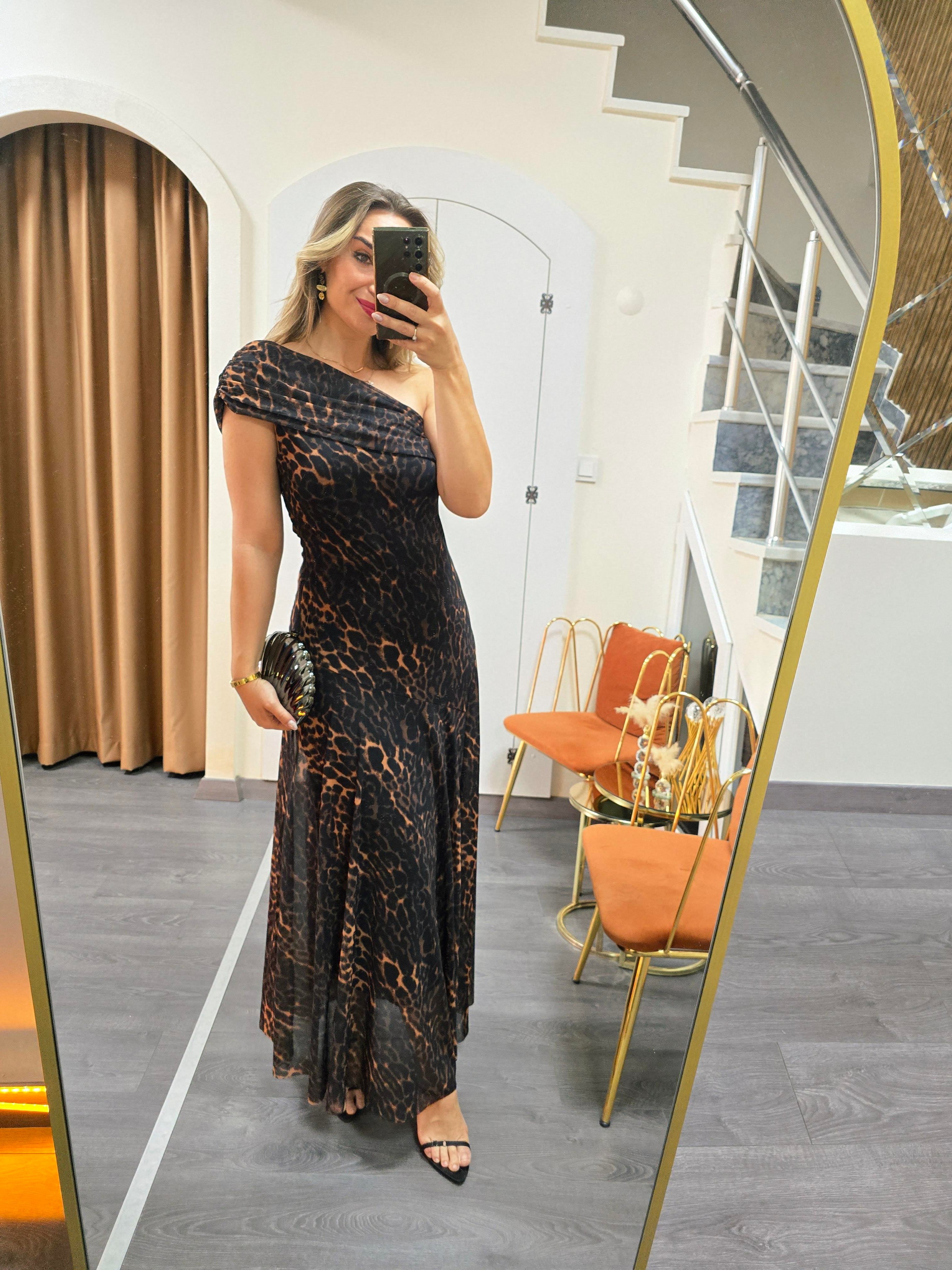 DRAPE YAKALI LEOPAR UZUN ELBİSE