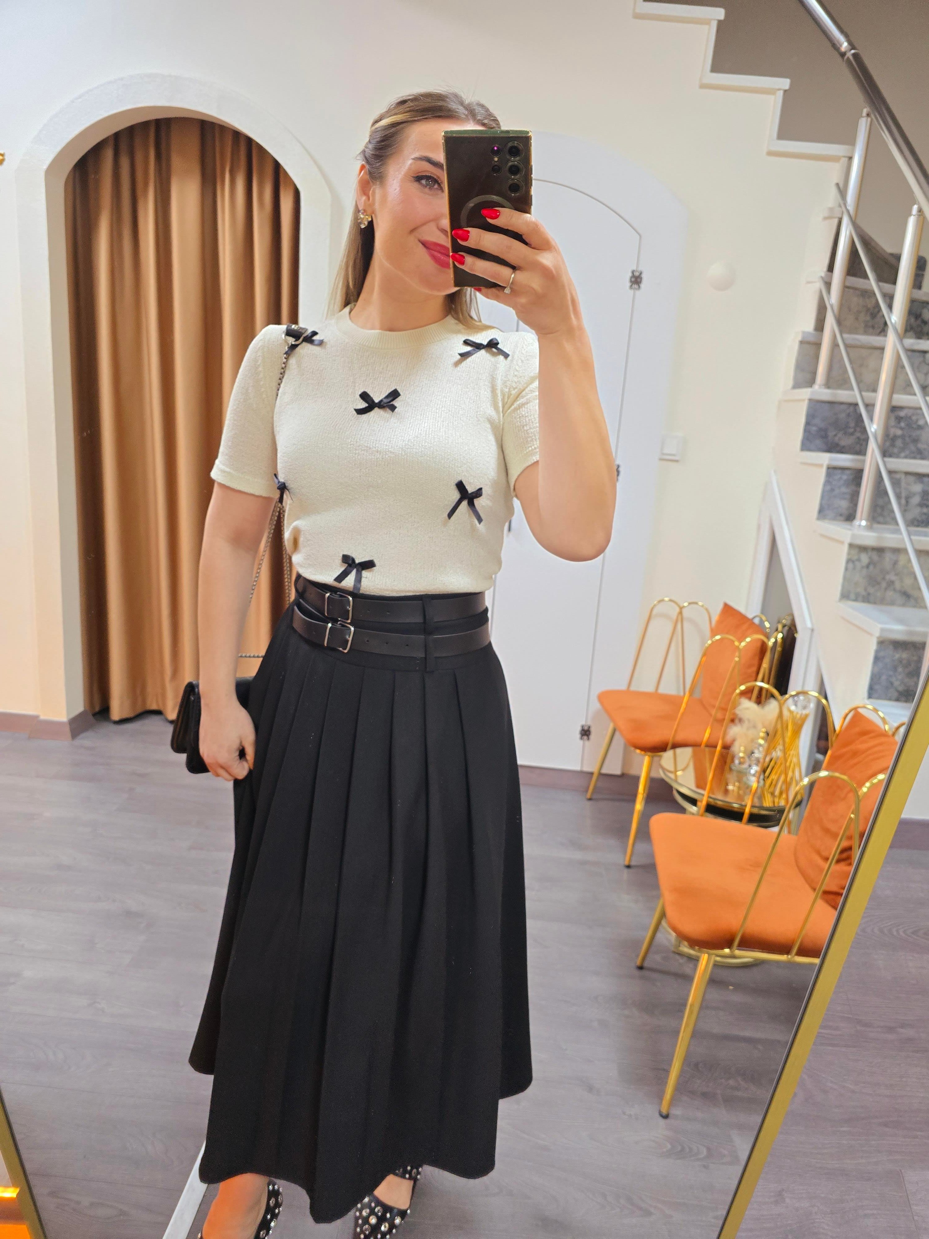 FİYONK DETAYLI MASSİ BLUZ