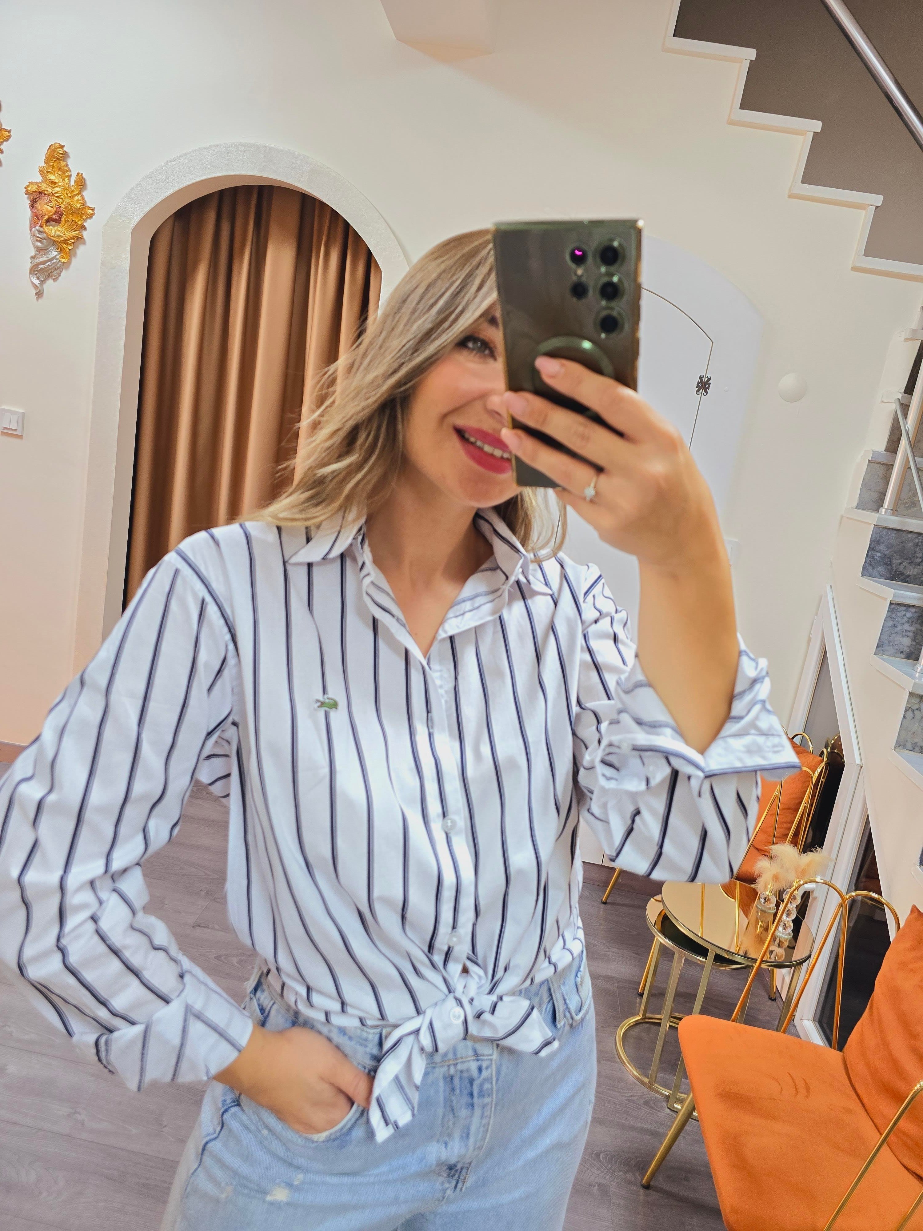 LACİVERT ÇİZGİLİ GÖMLEK