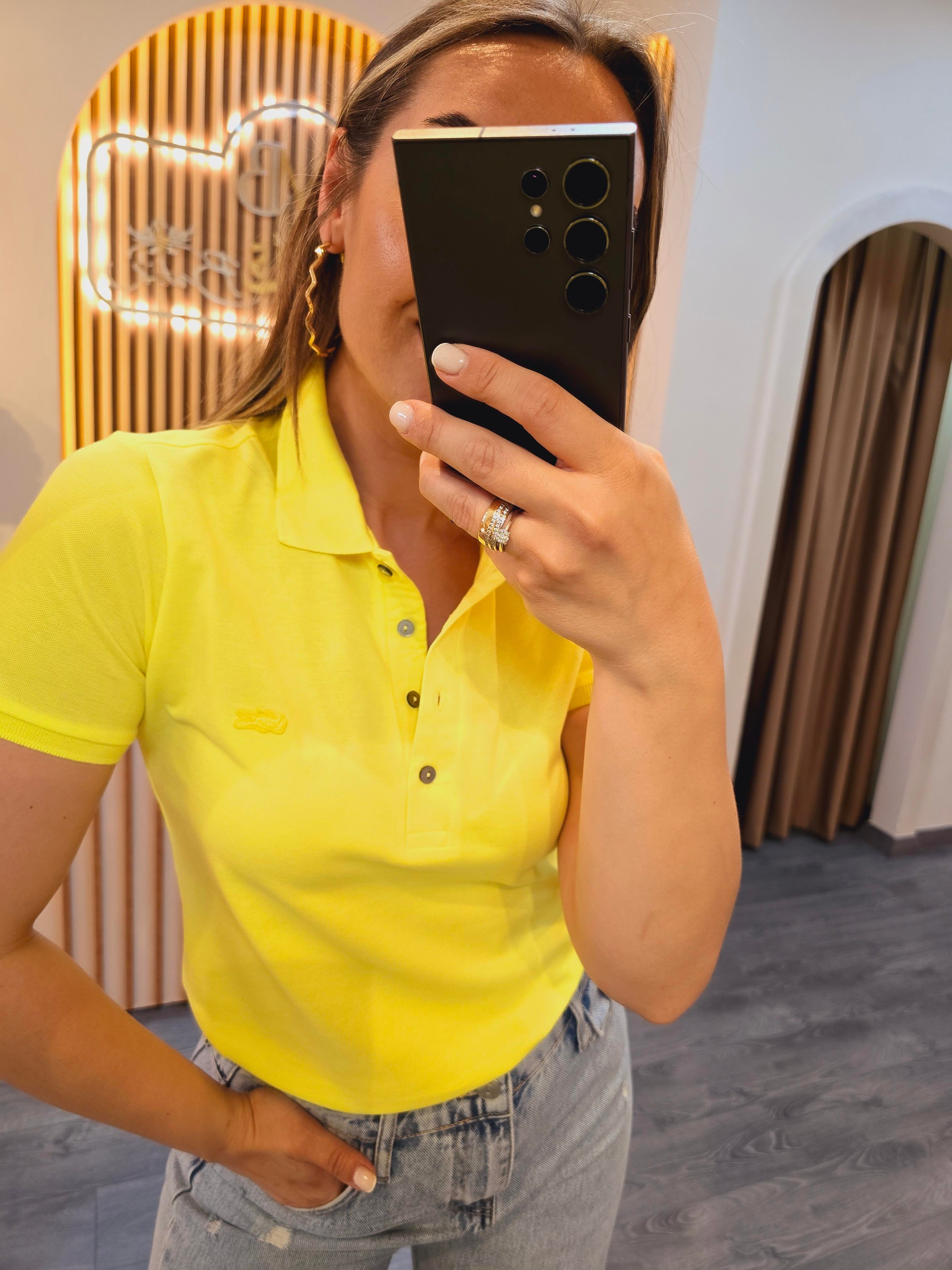 LACOSTE MODEL SARI PAMUKLU KUMAŞ TSHİRT