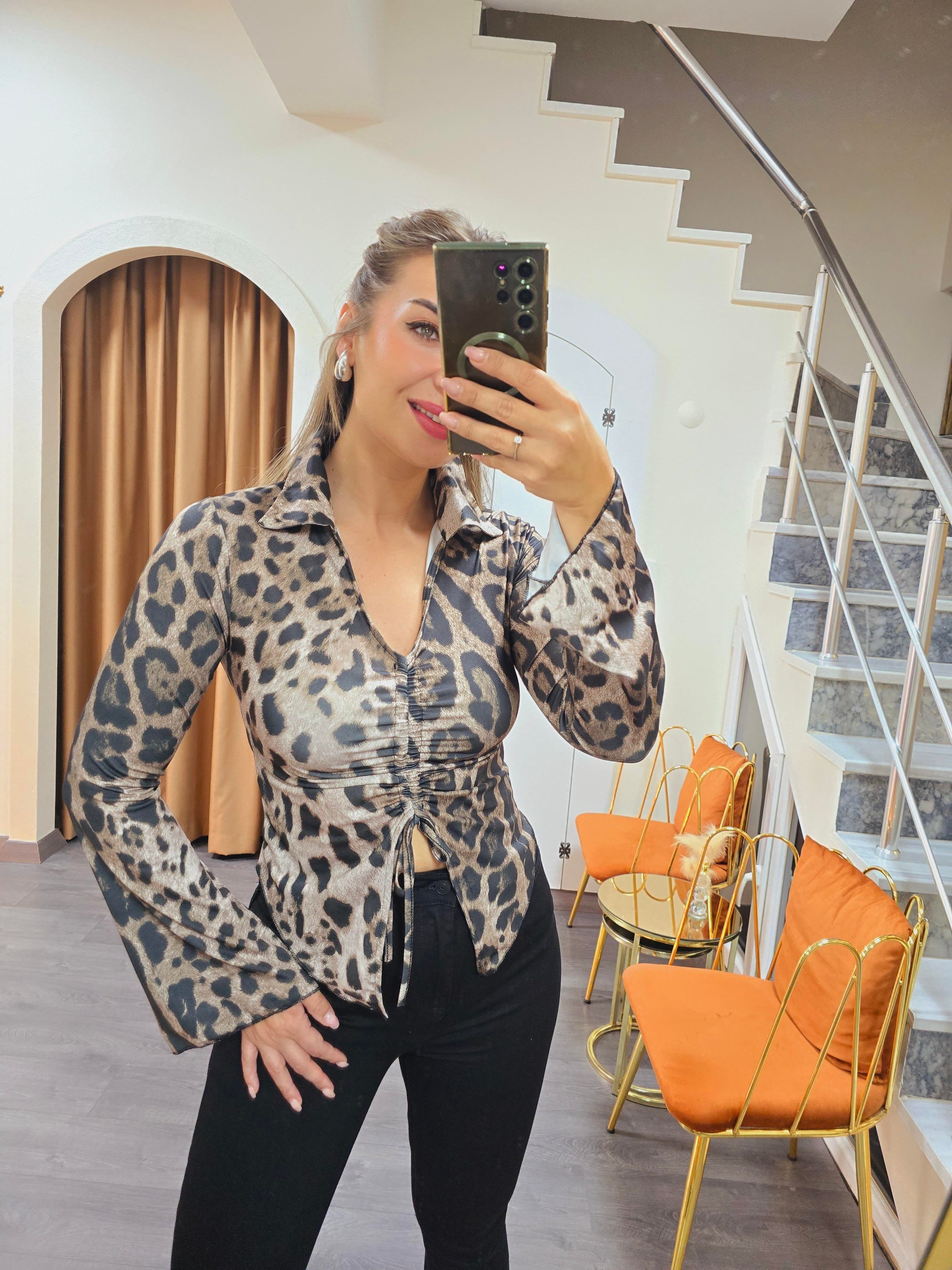 LEOPAR BÜZGÜLÜ BLUZ