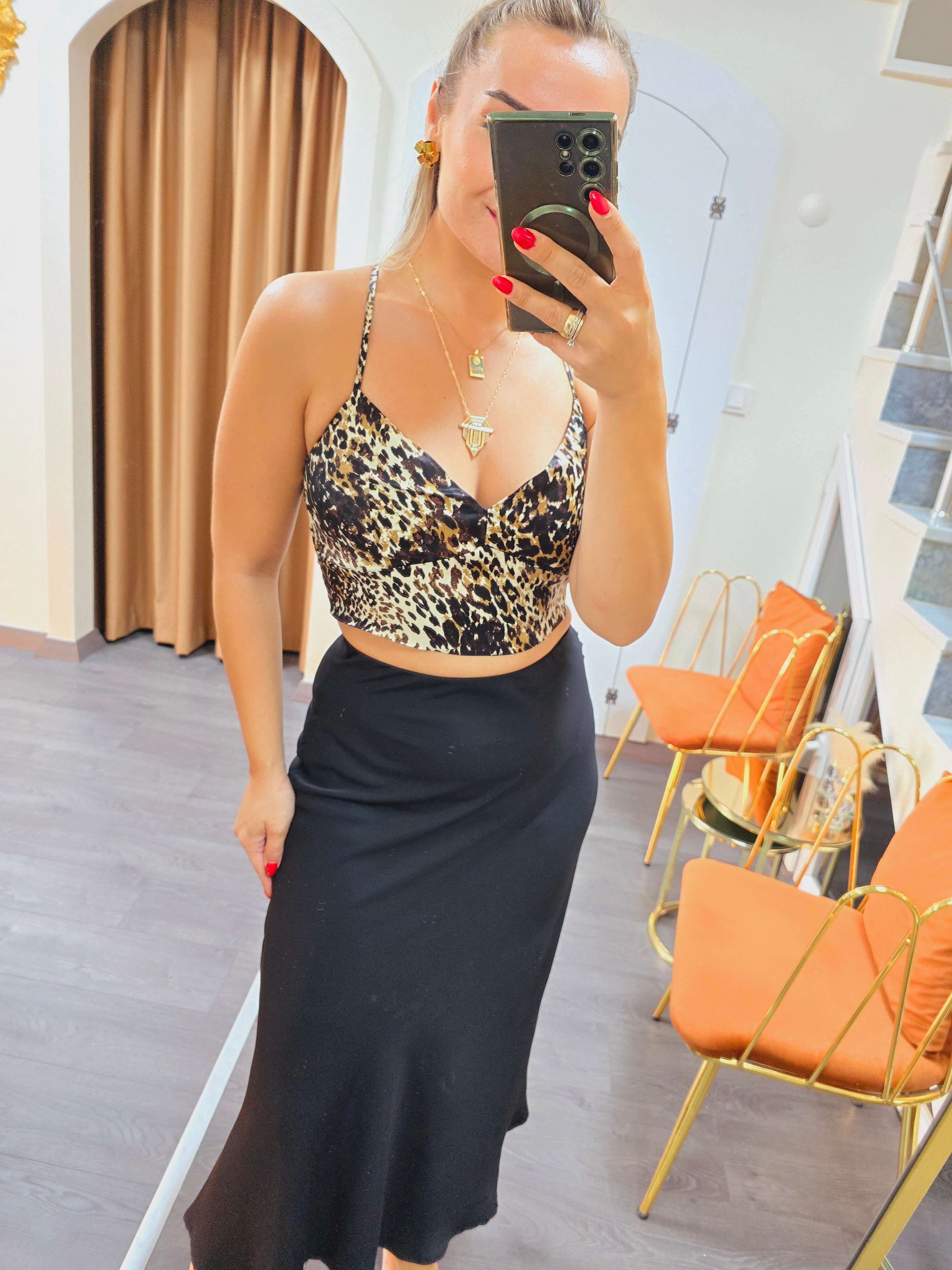LEOPAR SIRT DETAYLI CROP