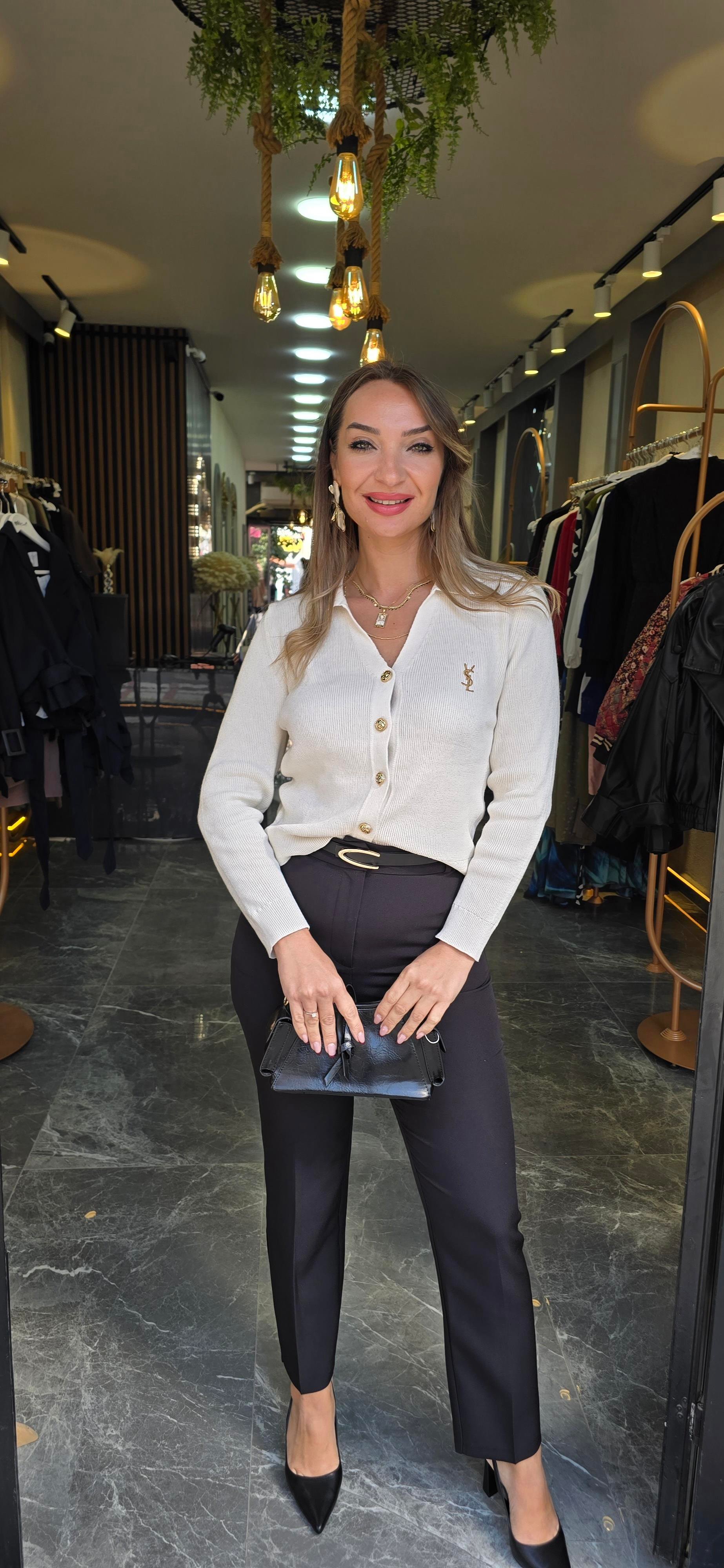 MARKA MODEL GOLD NAKIŞ İŞLEMELİ KREM HIRKA